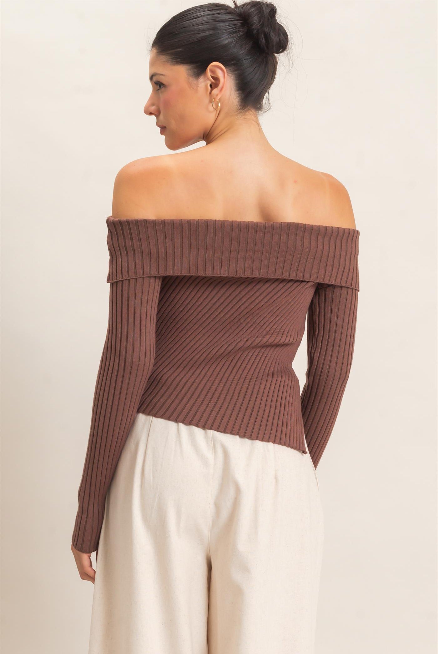 Wholesale Ribbed Off-Shoulder Sweater Sweaters HF26E937 BROWN HYFVE