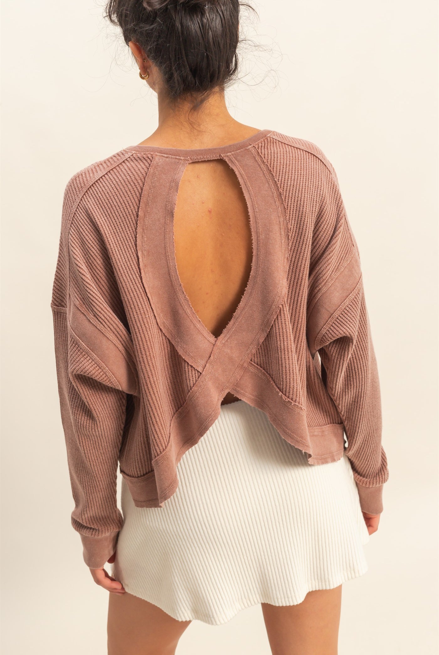 Wholesale Open Back Textured Knit Long Sleeve Top Clothing Tops DZ26A626 CHESTNUT DOUBLE ZERO