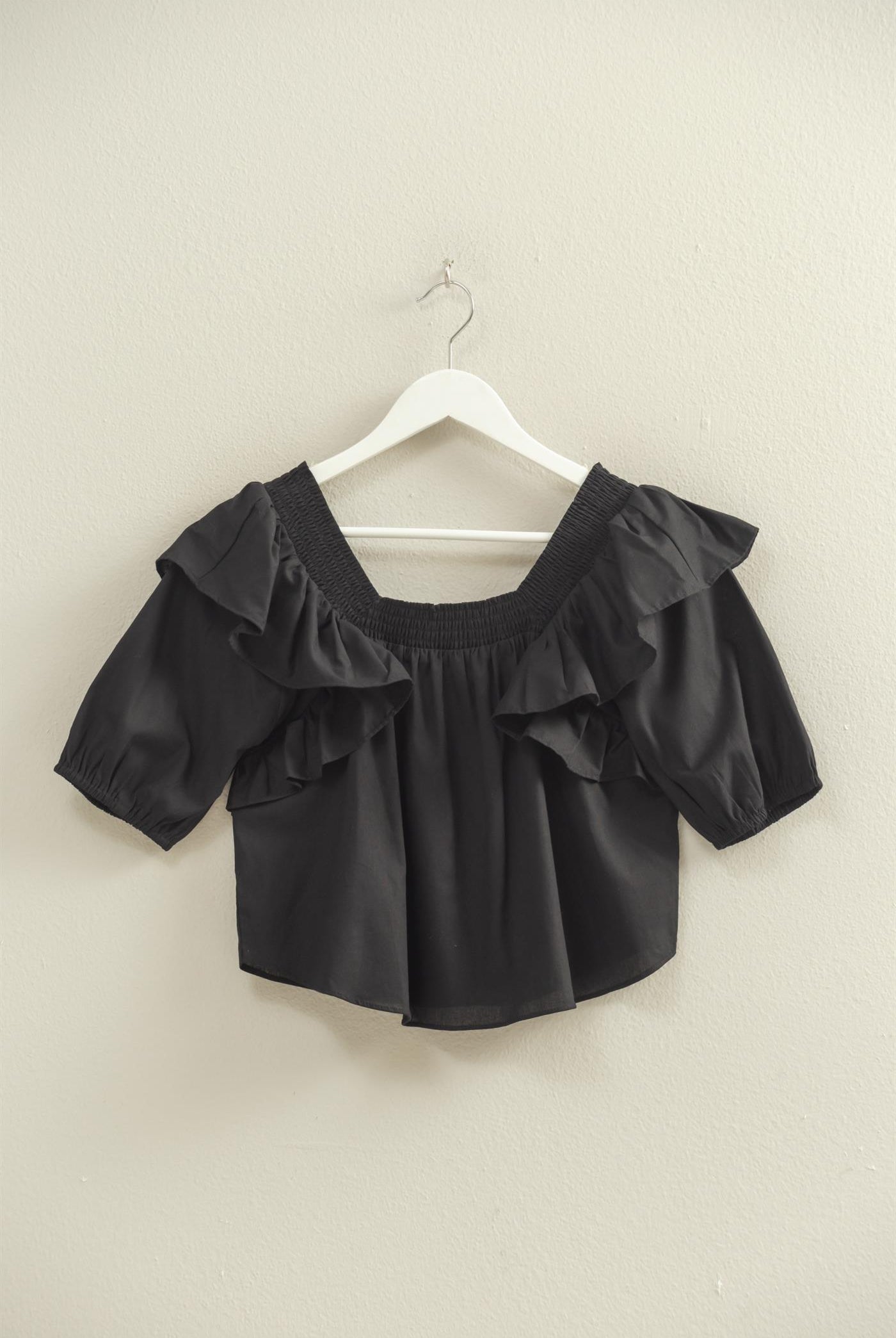 Wholesale Ruffled Short Sleeve Top Clothing Tops HF22C757 BLACK HYFVE