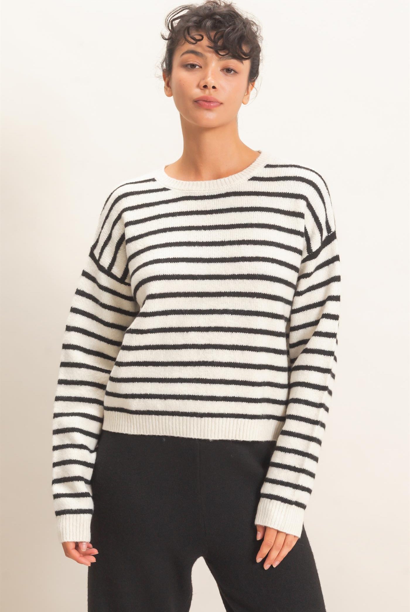 Wholesale Striped Crew Neck Sweater Sweaters DZ26C612 CREAM DOUBLE ZERO