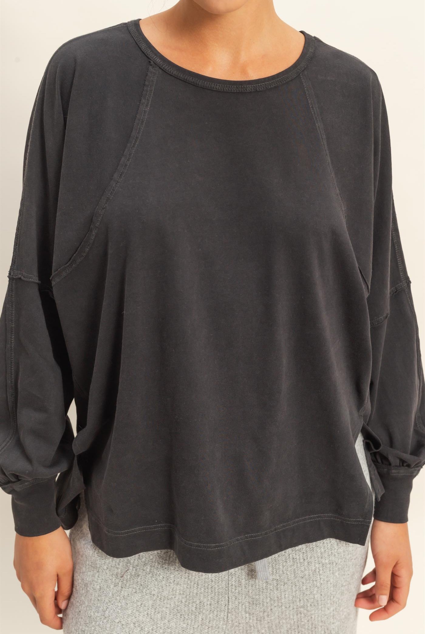 Wholesale Washed Oversized Long Sleeve Top With Slit Clothing Tops DZ25C921 BLACK HYFVE