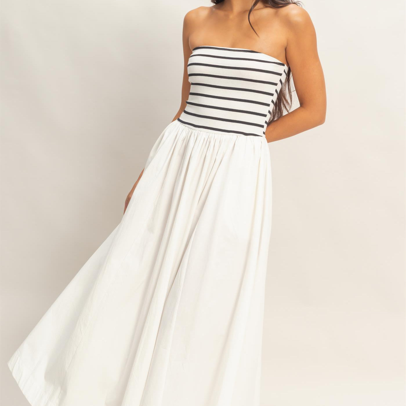 Wholesale Striped Strapless Flowy Midi Dress Dresses DZ26C169 WHITE DOUBLE ZERO