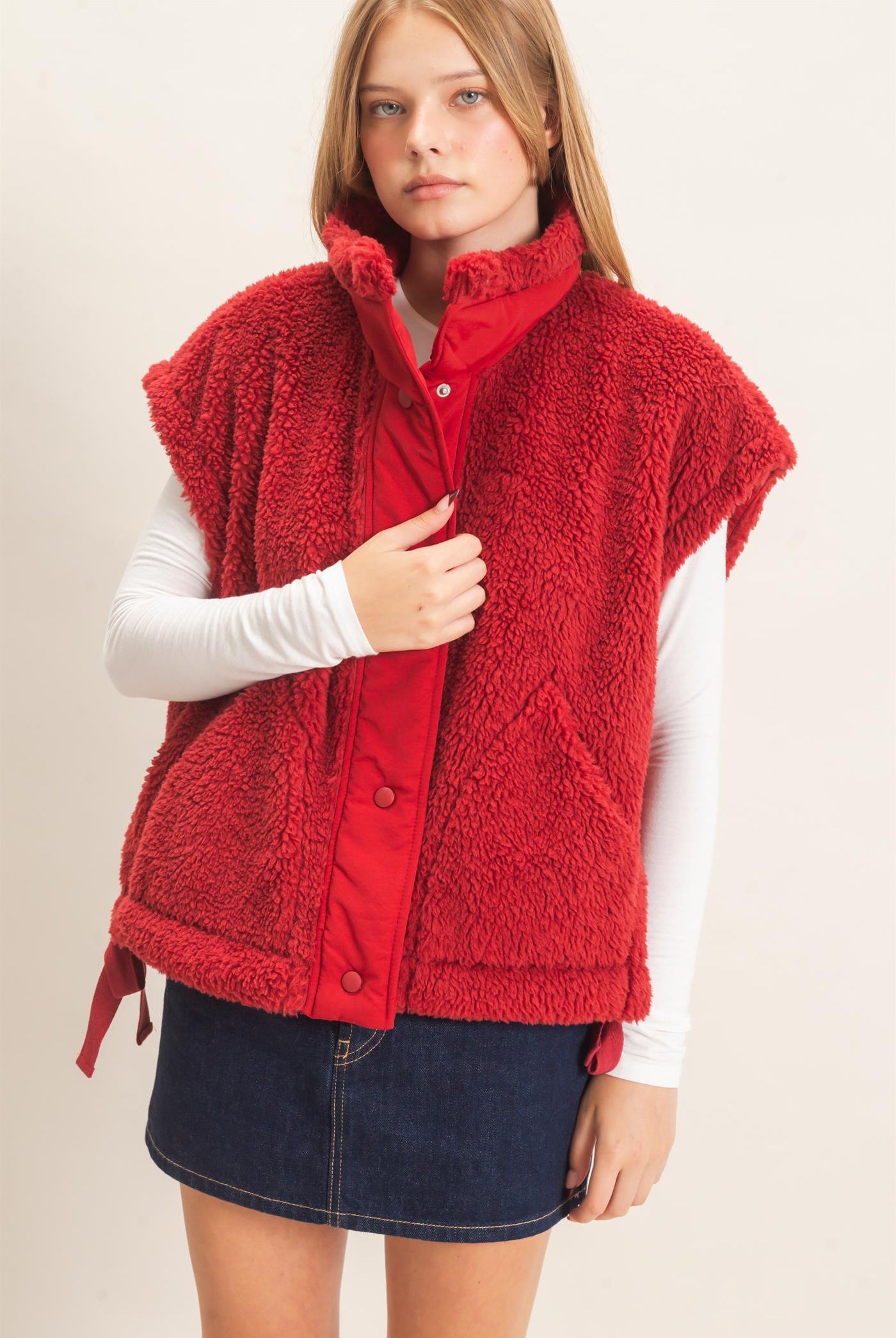 Wholesale Sherpa Vest With Snap Closure Outerwear HF26F131-D BURGUNDY HYFVE