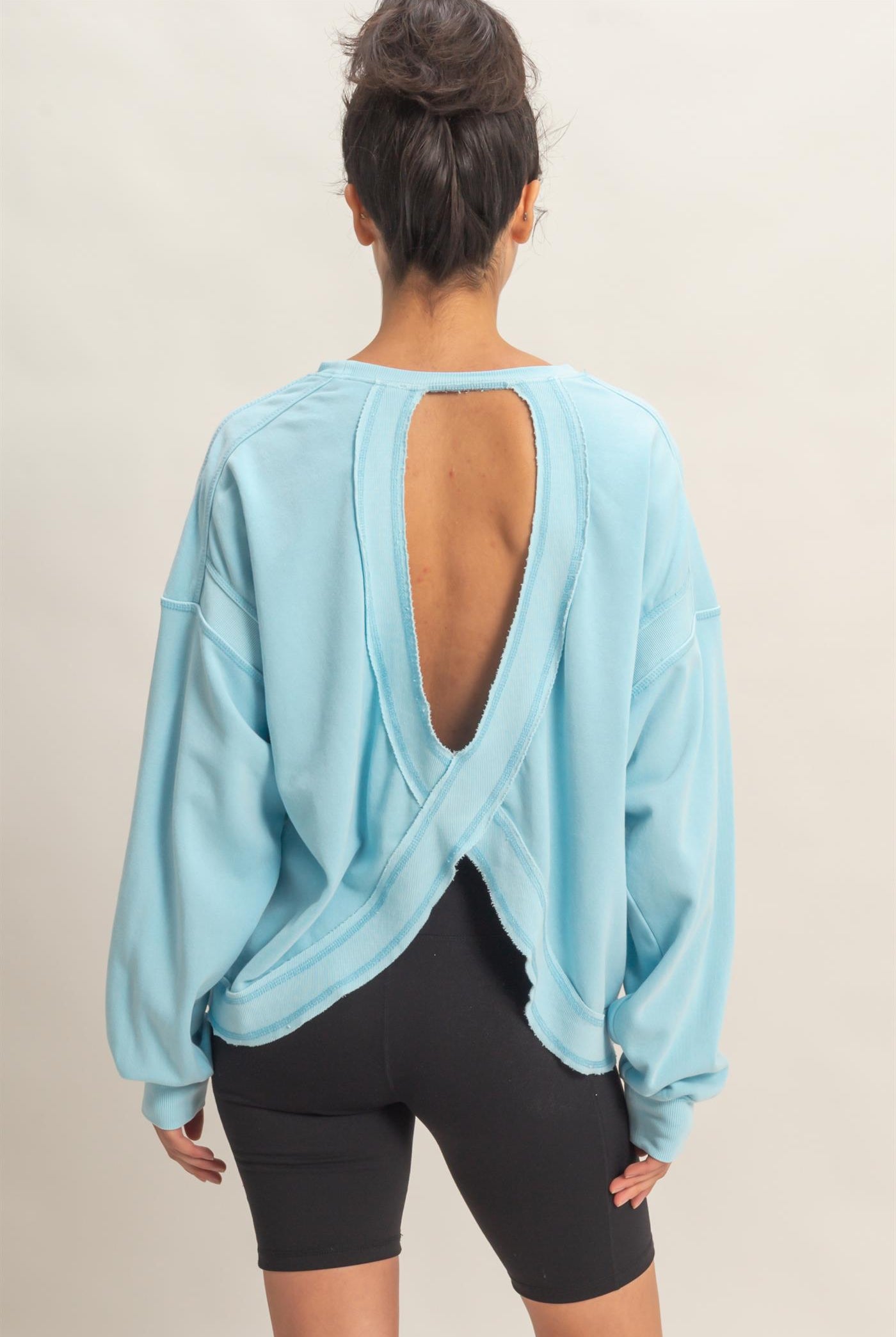 Wholesale Oversized Cross Detail Open Back Sweatshirt Clothing Tops DZ26E050 BLUE DOUBLE ZERO