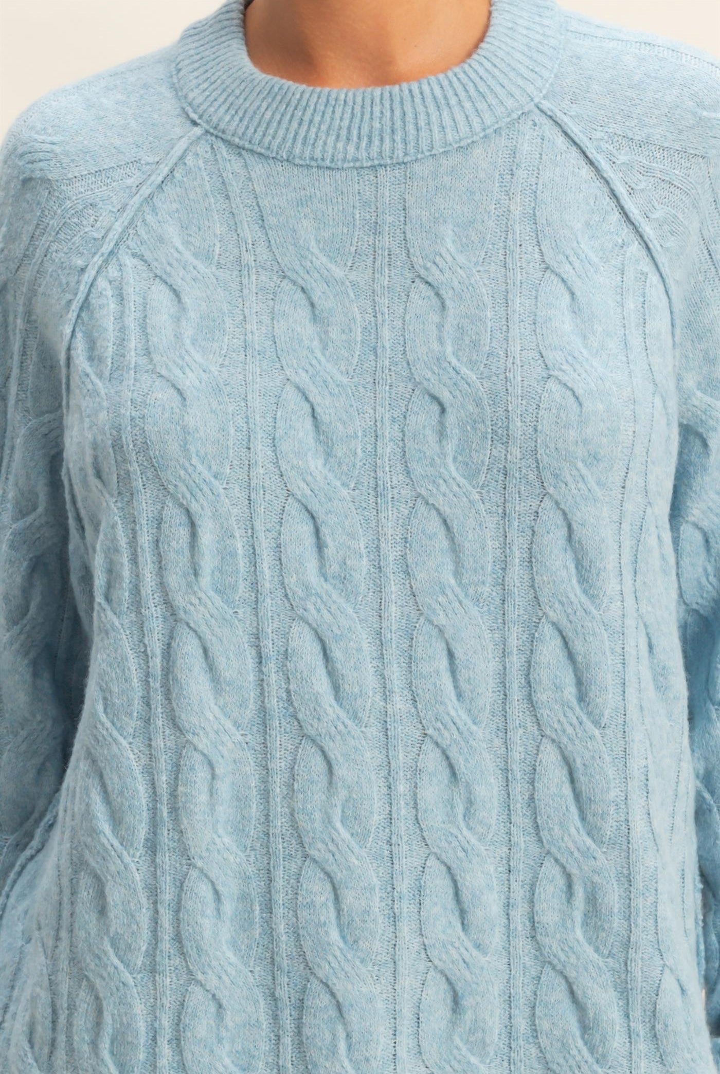 Wholesale Crew Neck Cable Knit Sweater Pullover Sweaters DZ25E957 SKY BLUE HYFVE