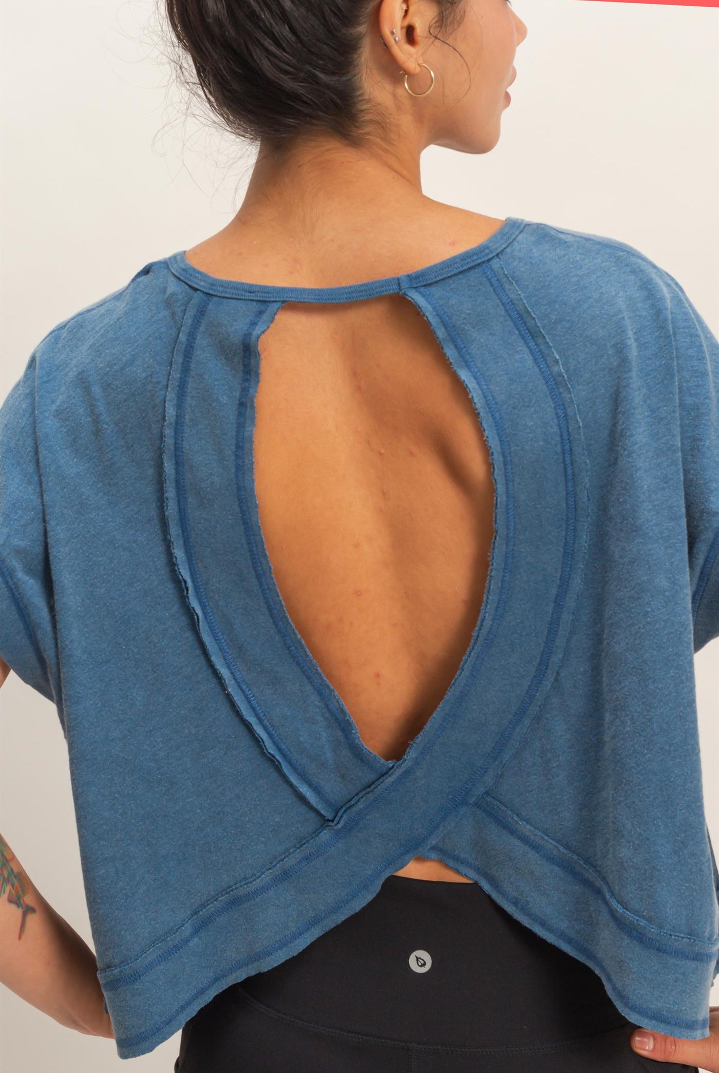 Wholesale Acid Wahsed Cross Detail Open Back Top Clothing Tops DZ26A225 NAVY DOUBLE ZERO