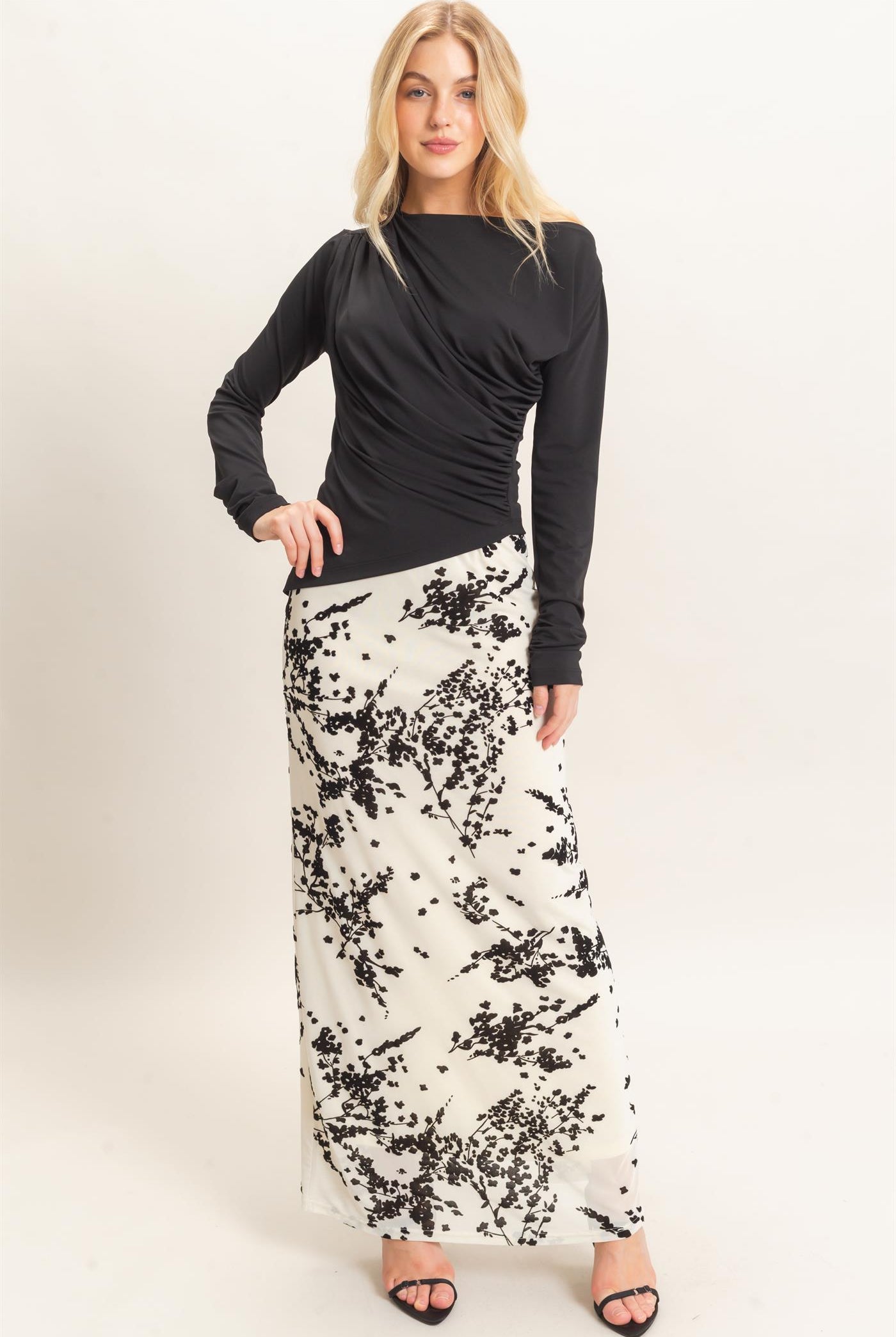 Wholesale Contrast Velvet Print Maxi Skirt Skirts HF26F221 CREAM HYFVE