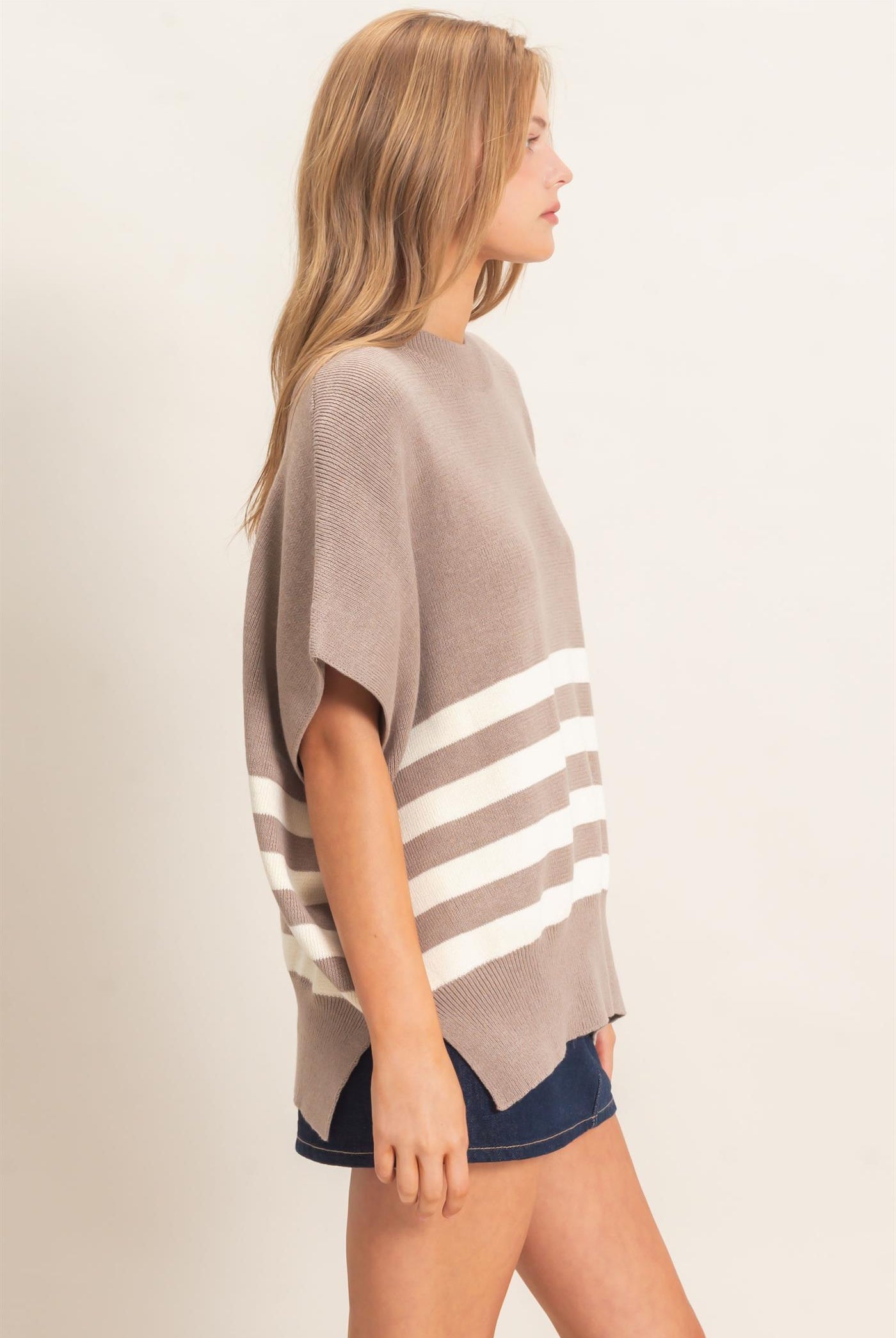 Wholesale Striped Ribbed Crew Neck Sweater Sweaters HF26E350-D LIGHT MOCHA HYFVE