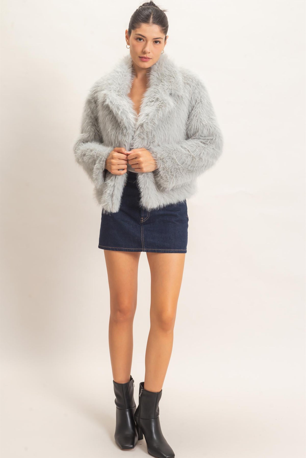 Wholesale Shawl Collar Faux Fur Jacket Outerwear HF26F207-D MINT HYFVE
