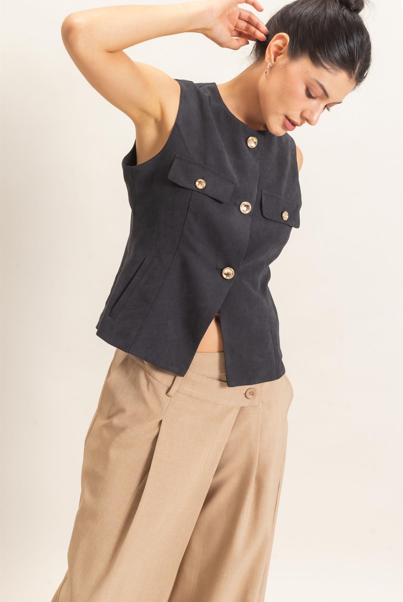 Wholesale Buttoned Sleeveless Utility Vest Vests HF26E929 BLACK HYFVE