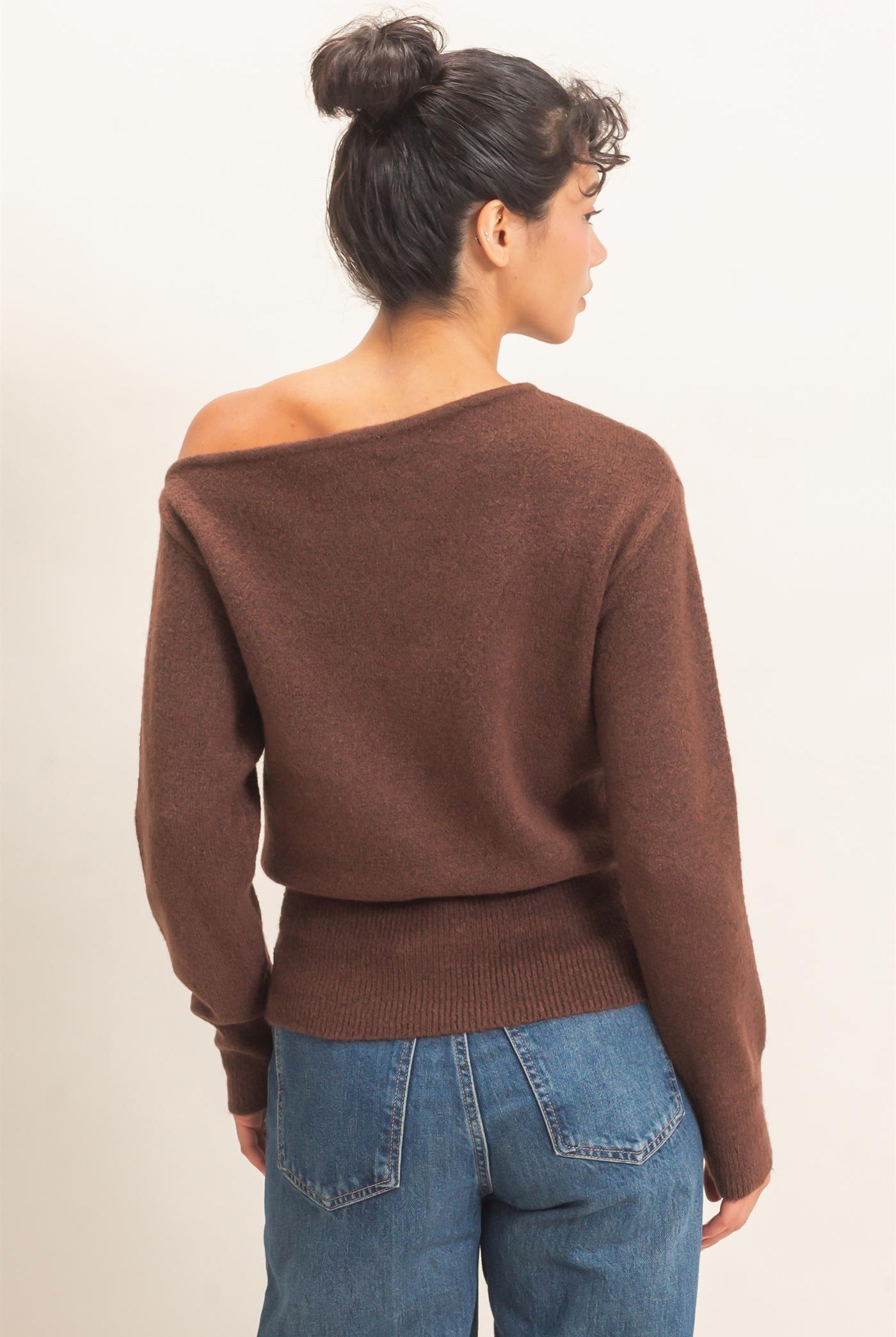 Wholesale Off The Shoulder Sweater Top Sweaters DZ26F290 DARK BROWN DOUBLE ZERO