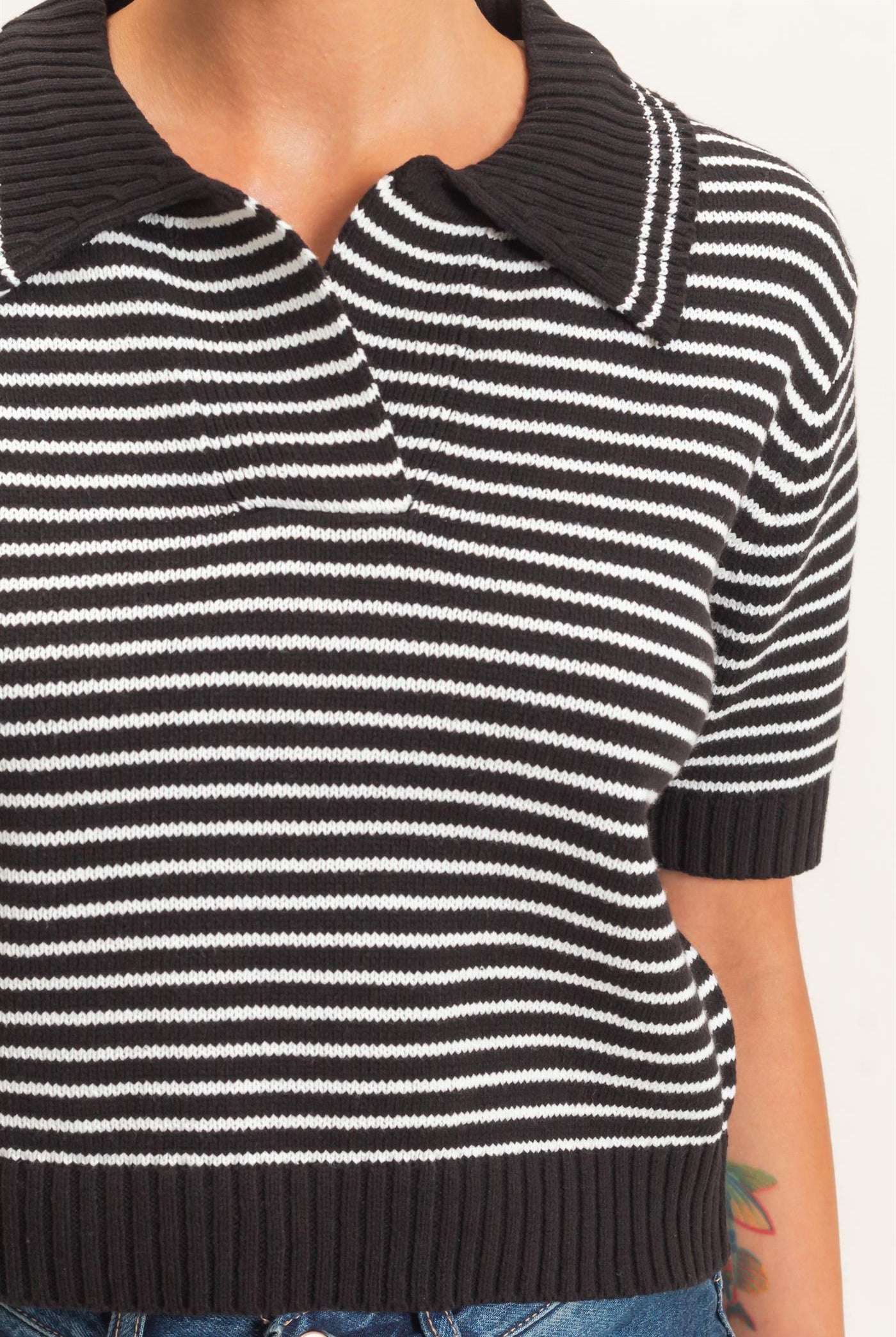 Wholesale Striped Short Sleeve Collar Knit Top Clothing Tops DZ26E261 BLACK DOUBLE ZERO
