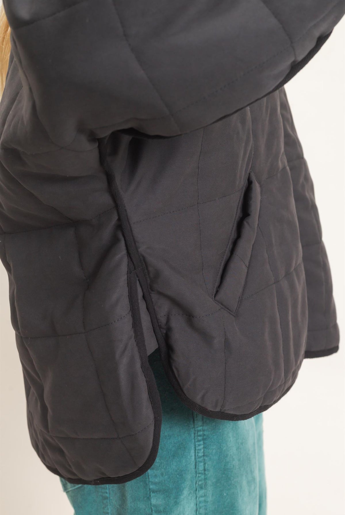 Wholesale Quilted High Collar Jacket Coats & Jackets HF26F167-D BLACK HYFVE