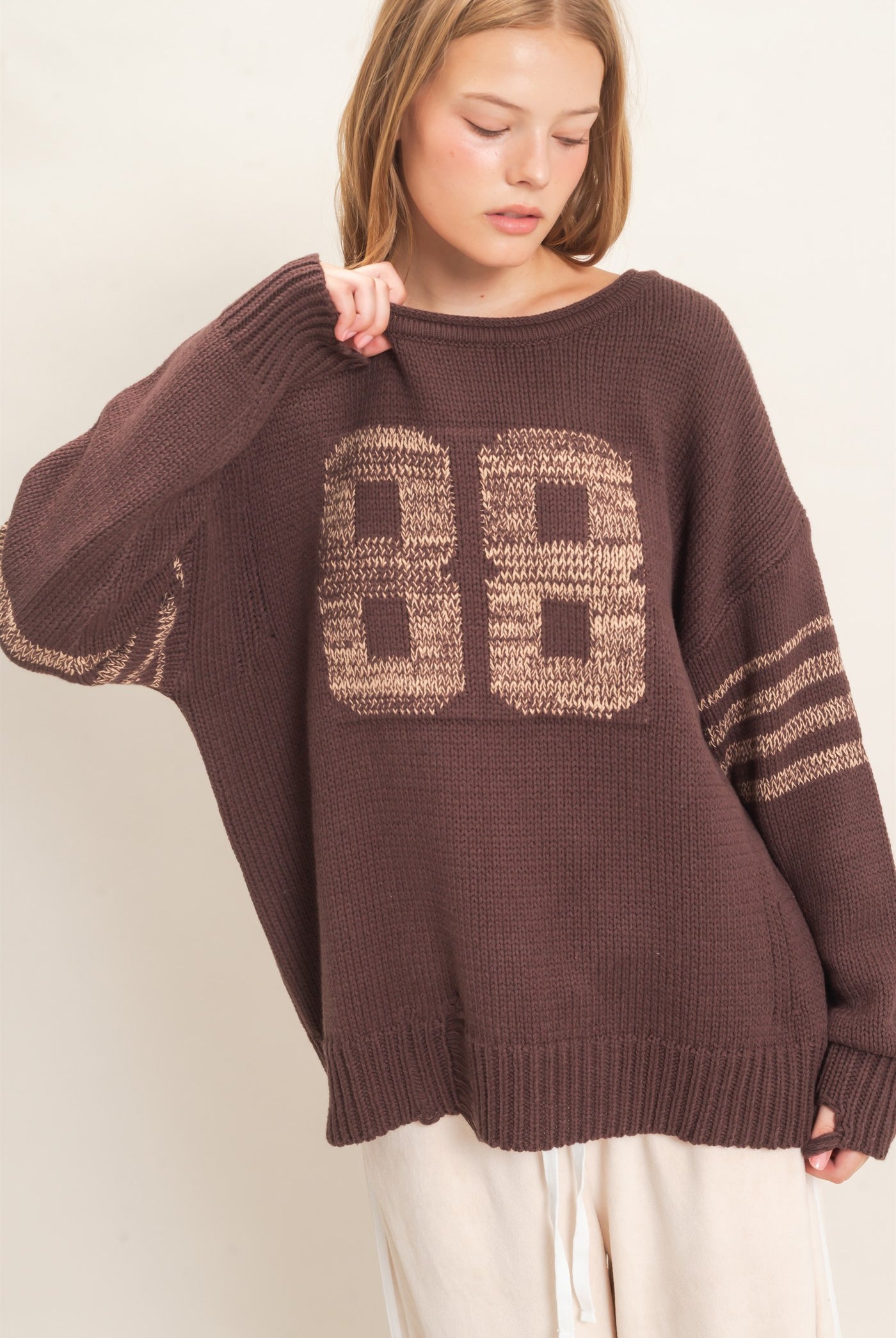 Wholesale Oversized Number Knit Sweater Sweaters HF26E687 DARK BROWN HYFVE