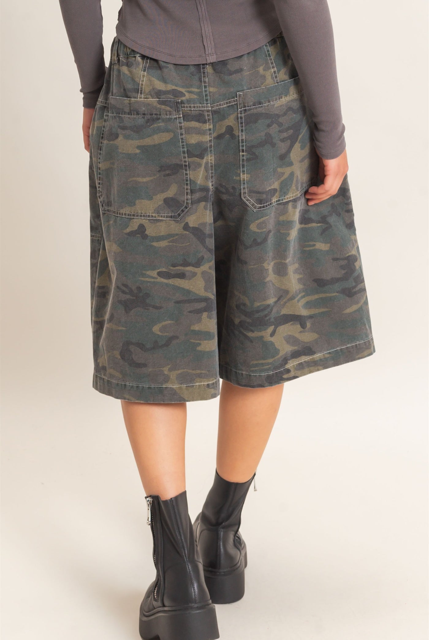 Wholesale Camouflage Print Drawstring Shorts Shorts DZ26E399 DARK GREEN DOUBLE ZERO