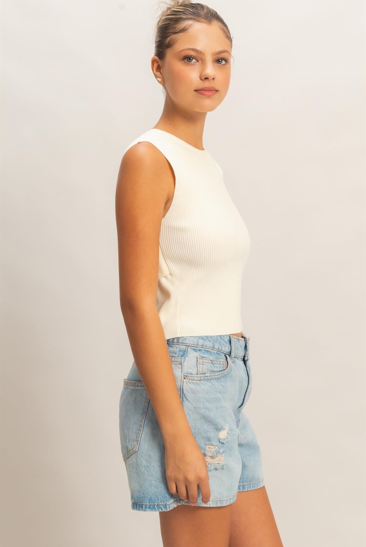 Wholesale Ribbed Crew Neck Sleeveless Open Back Top Clothing Tops DZ26C692 WHIP CREAM DOUBLE ZERO