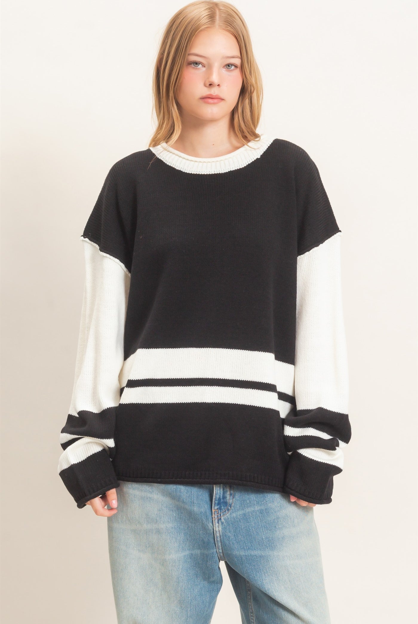 Wholesale Striped Crew Neck Sweater Sweaters HF26E793 BLACK HYFVE