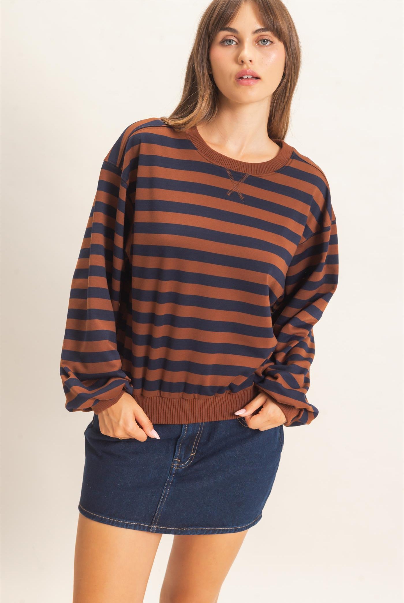 Wholesale Striped Crew Neck Sweatshirt Sweatshirts HF26E010 BROWN HYFVE