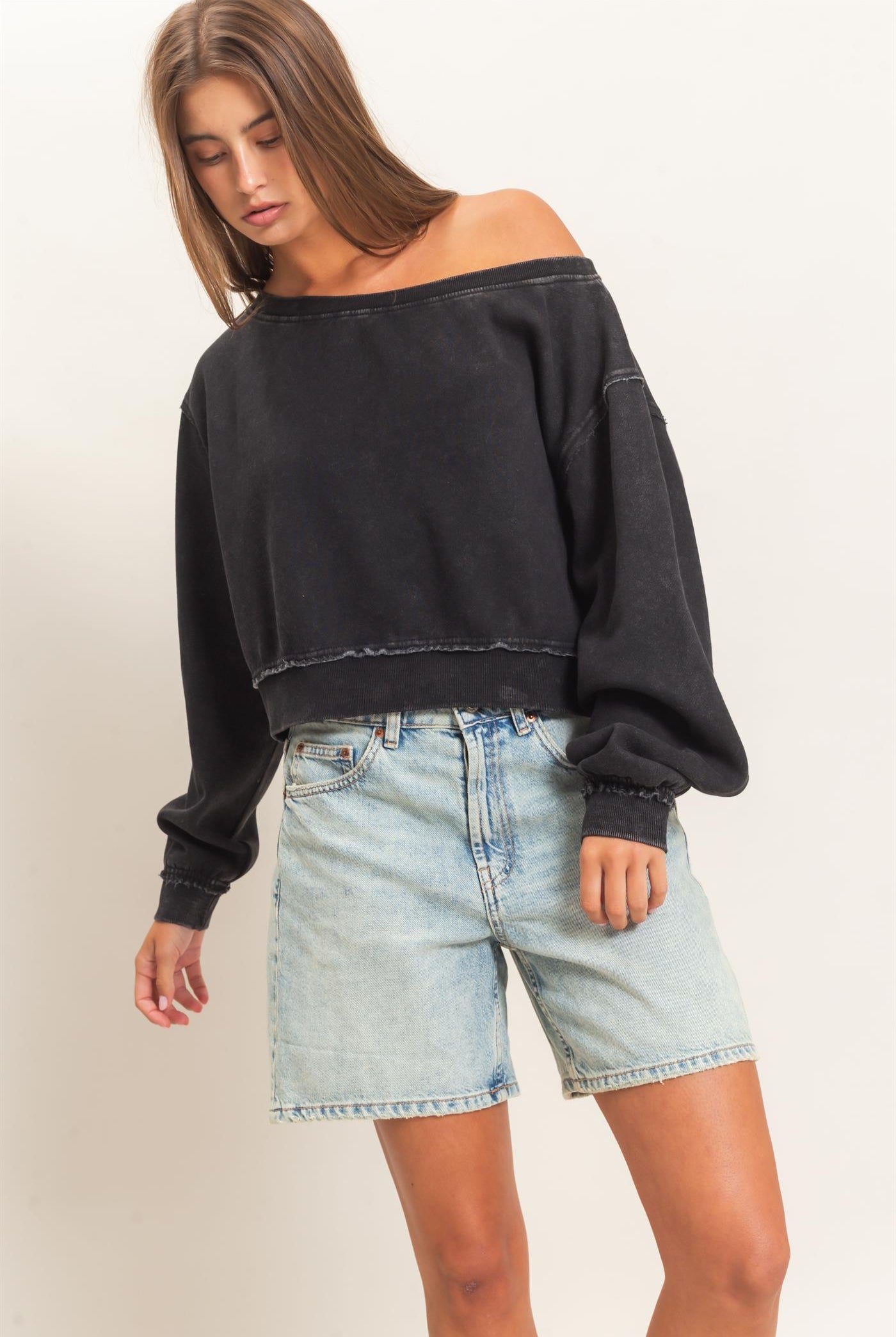 Wholesale Raw Edge Acid Wash Off The Shoulder Sweatshirt Sweatshirts DZ26F013 BLACK DOUBLE ZERO