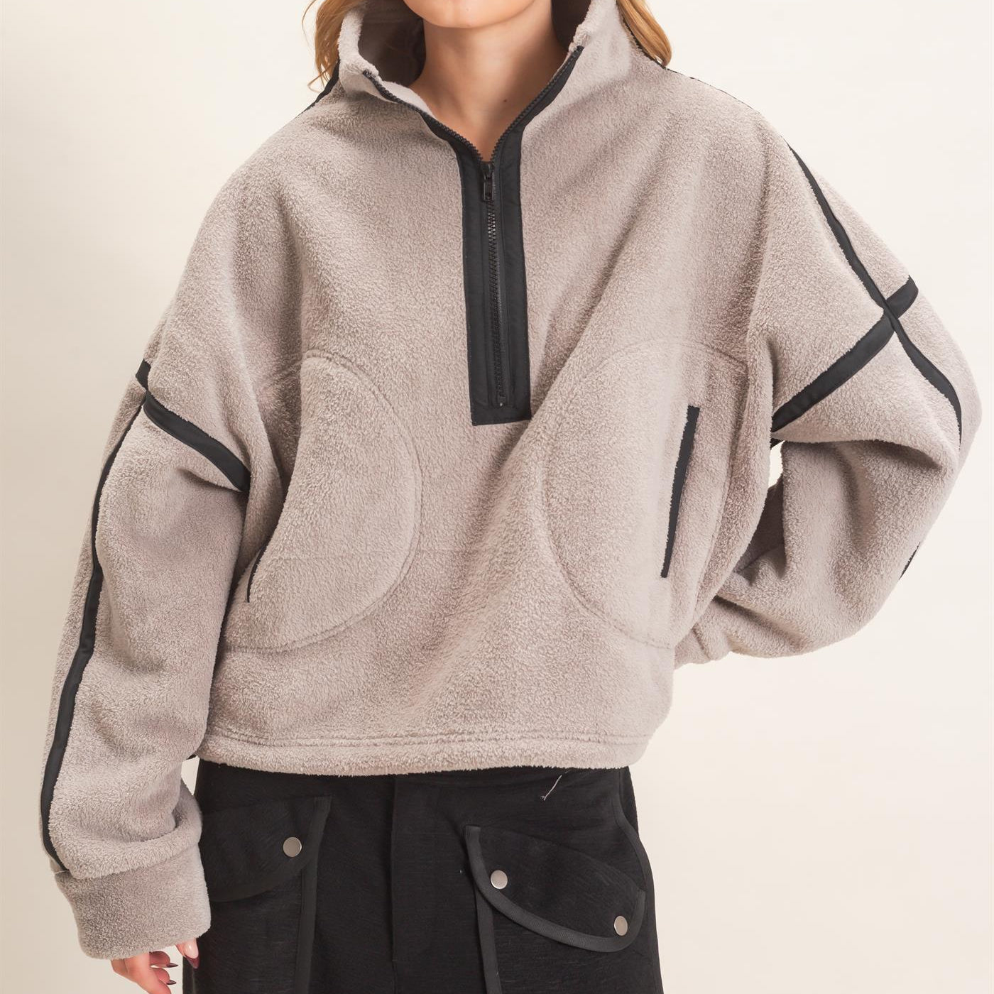 Wholesale Contrast Trim Half-Zip Fleece Pullover Outerwear HF26F206-D GRAY HYFVE