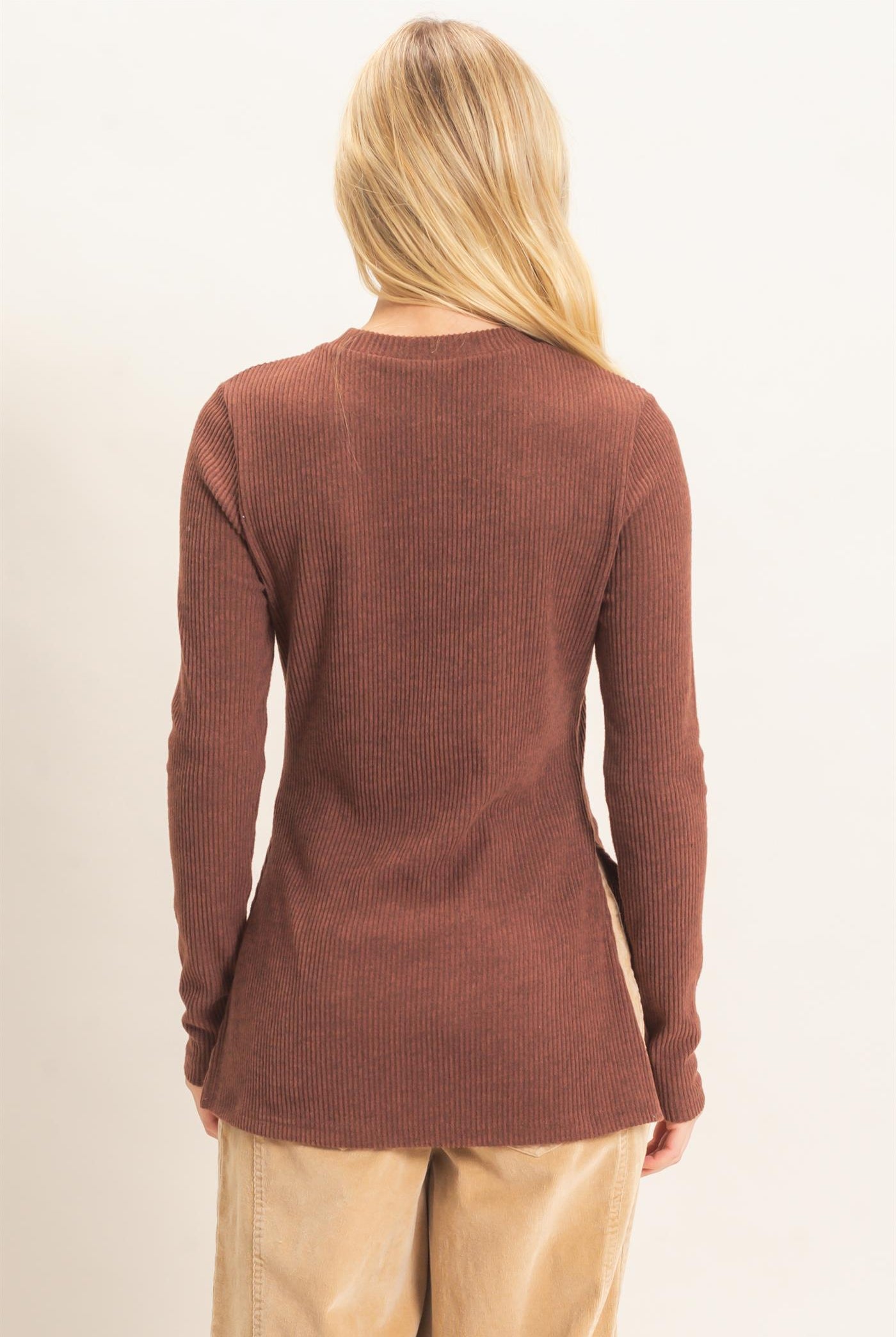 Wholesale Ribbed Crew Neck Sweater Clothing Tops HF26F034 BROWN HYFVE