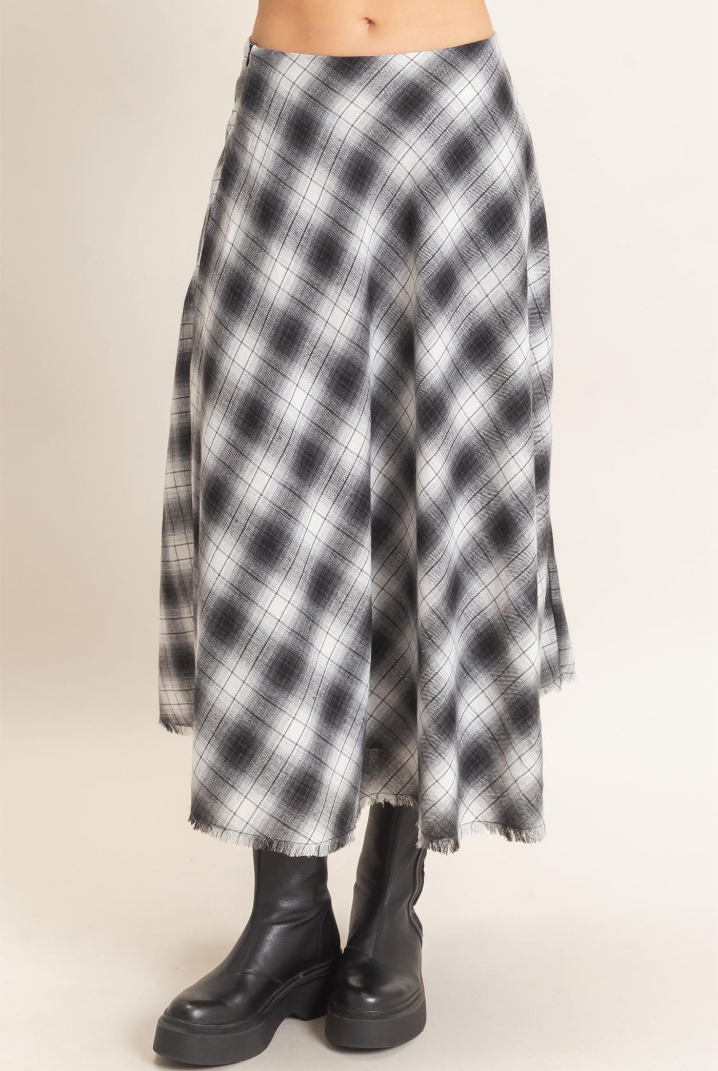 Wholesale A-Line Plaid Frayed Hem Skirt Skirts HF26E972 BLACK HYFVE