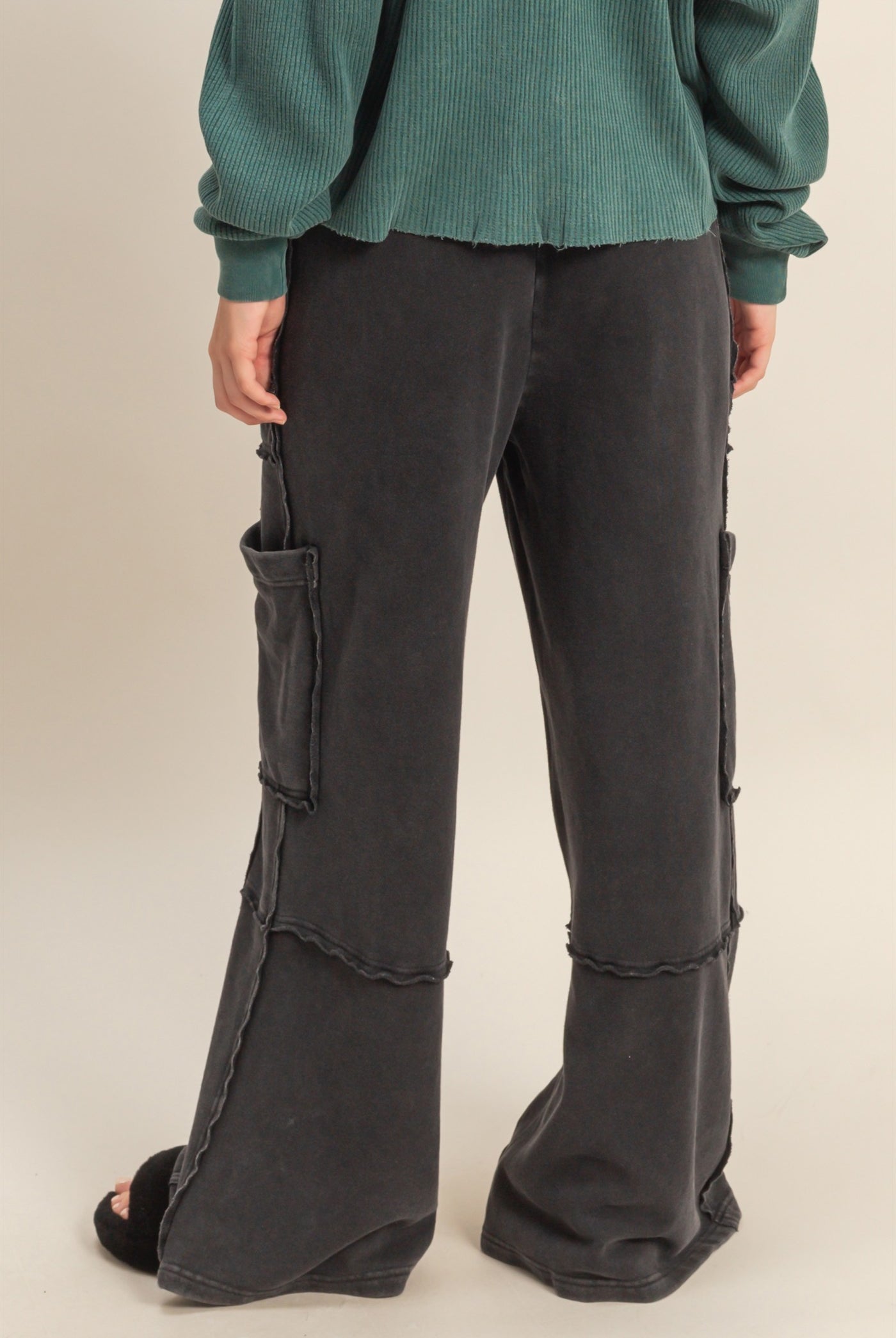 Wholesale Mineral Wash Oversized Utility Sweatpants Sweatpants DZ25C903 BLACK DOUBLE ZERO