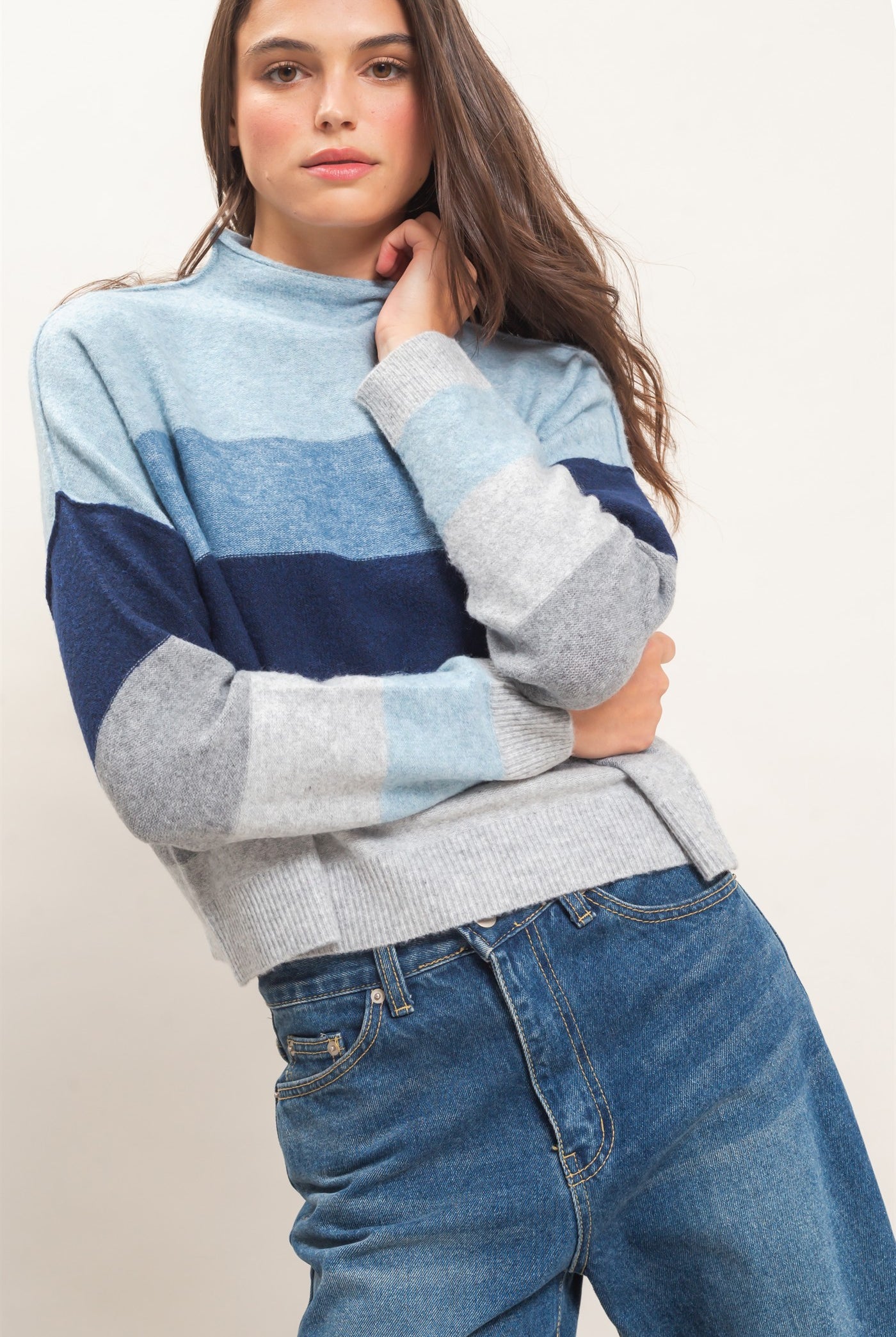Wholesale Color Block Turtleneck Sweater Sweaters HF26E362 BLUE COMBO HYFVE