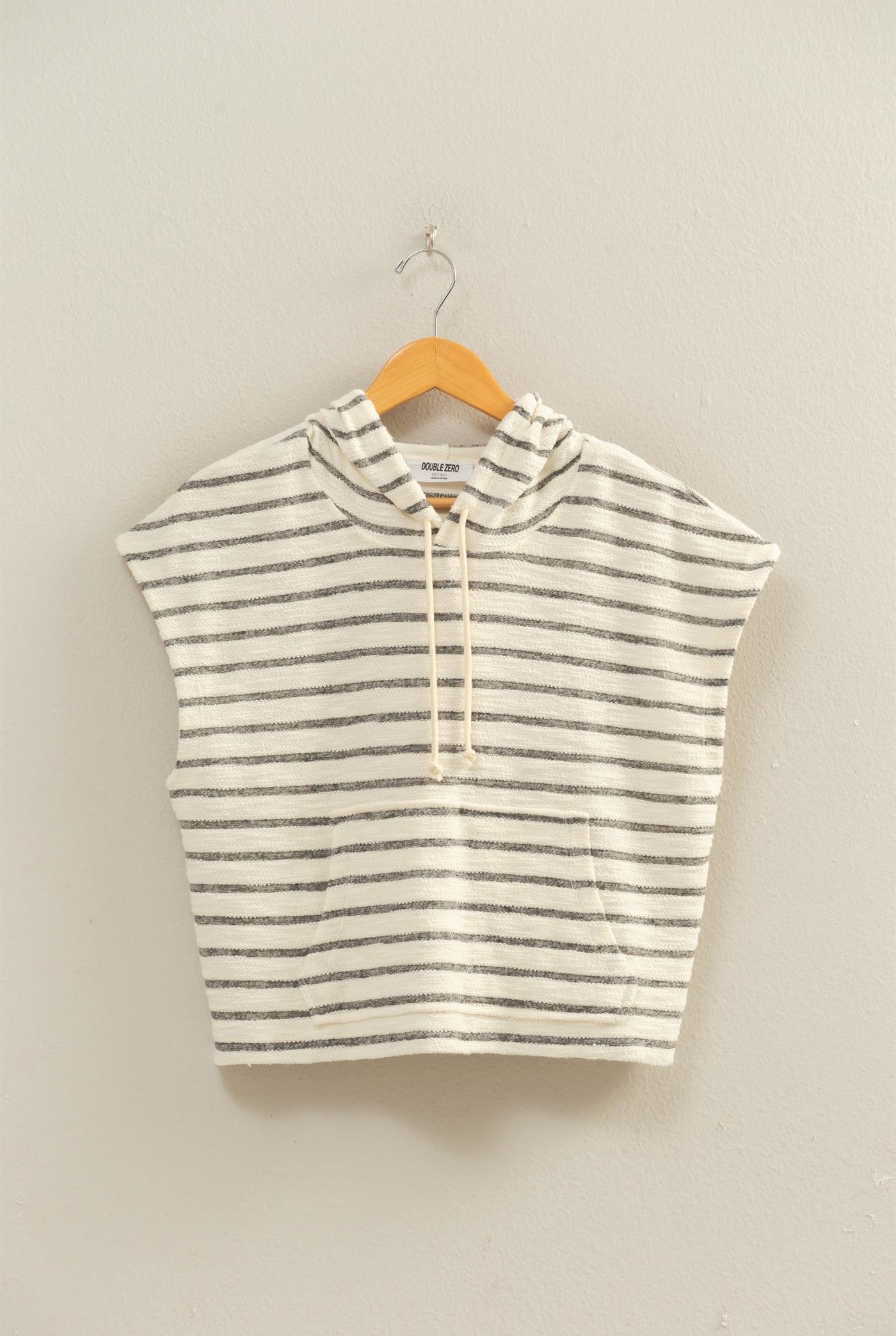 Wholesale Striped Hooded Top With Pocket Clothing Tops DZ26A755 BLACK HYFVE