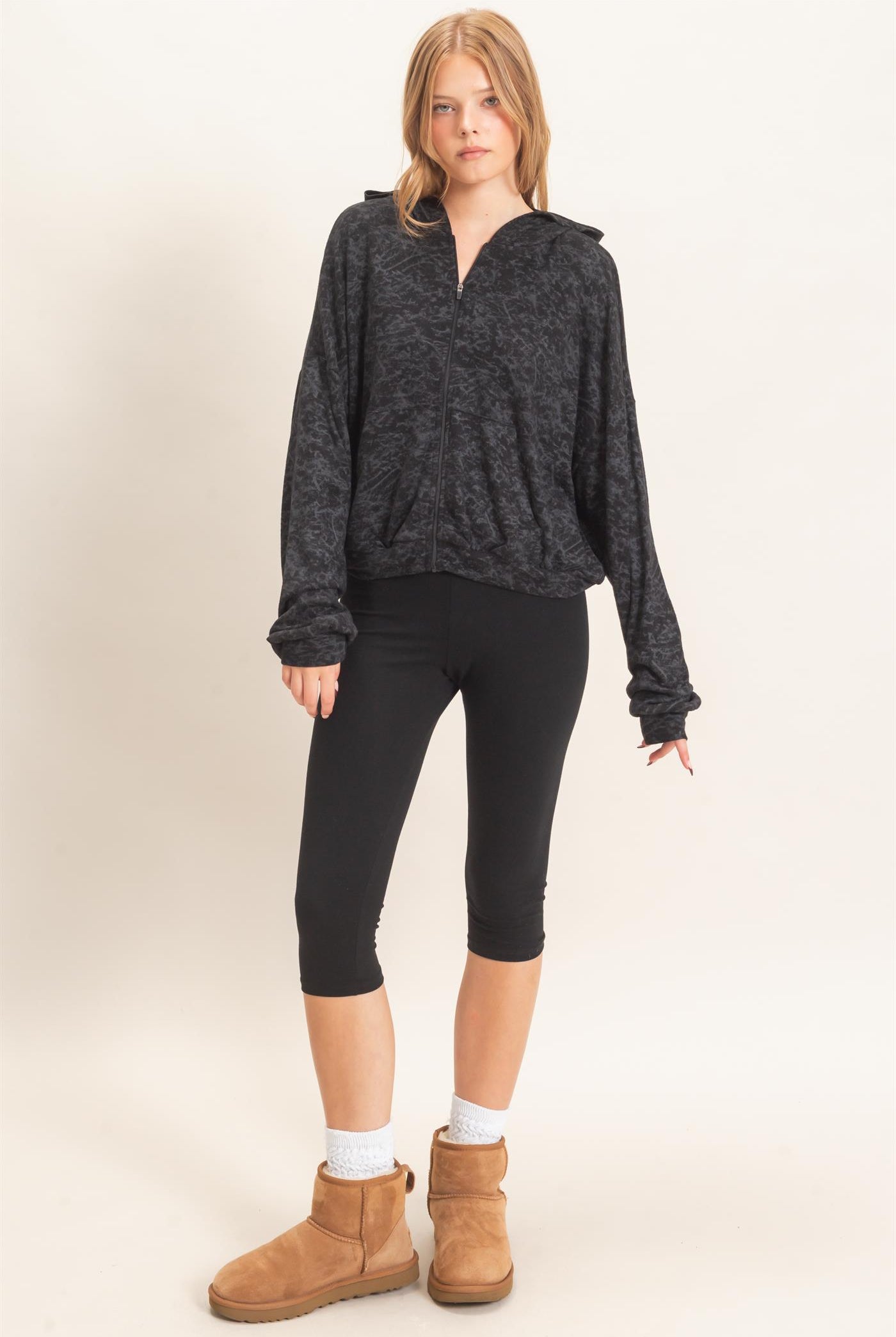 Wholesale Abstract Print Zip-Up Hoodie Hoodies HF26E735 BLACK HYFVE