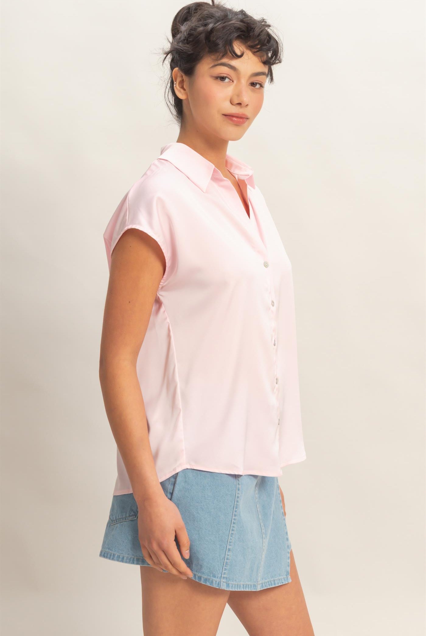 Wholesale Sleeveless Satin Button-Up Blouse Blouses DZ26A726 SOFT PINK DOUBLE ZERO