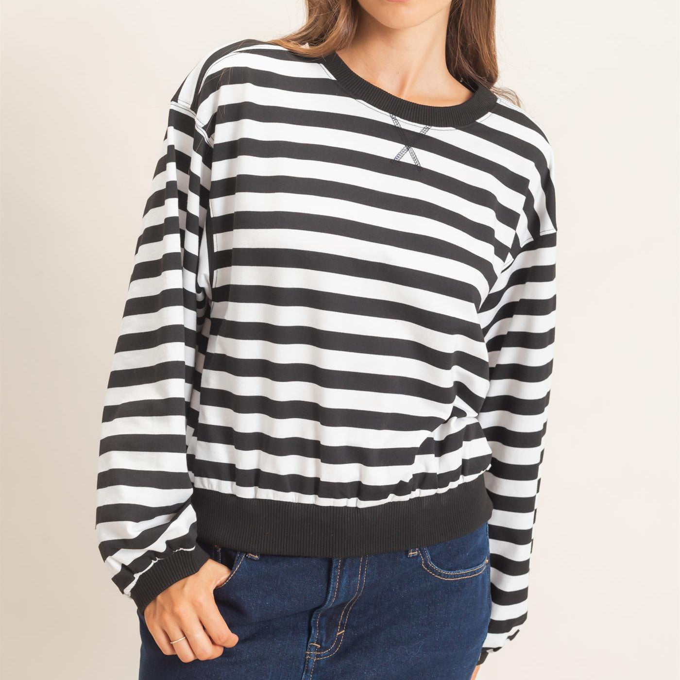 Wholesale Striped Crew Neck Sweatshirt Sweatshirts HF26E010 BLACK HYFVE