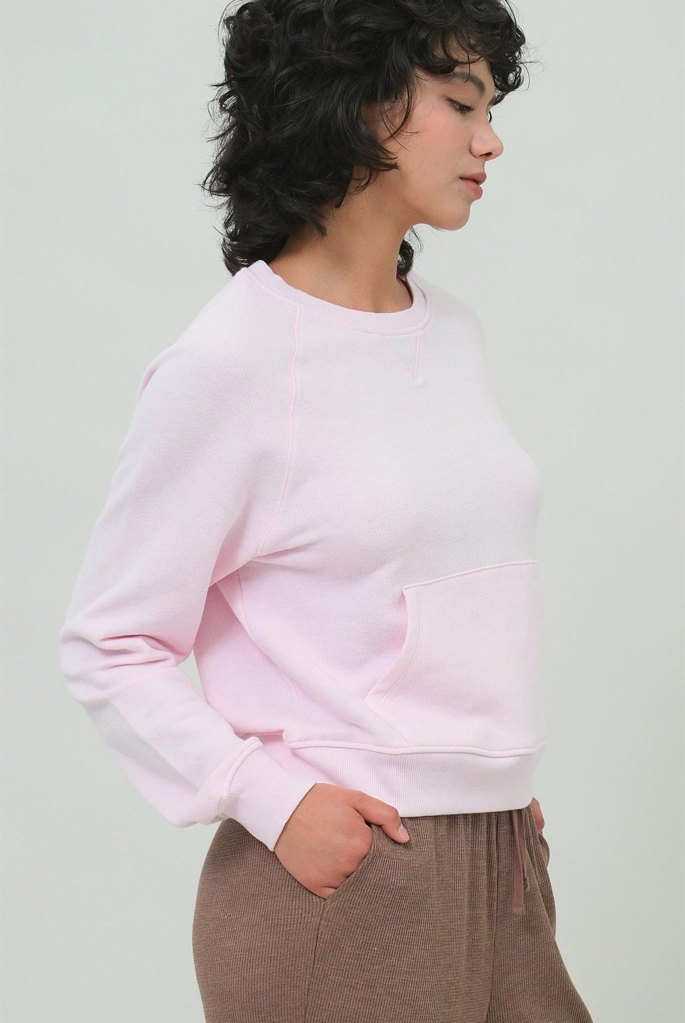 Wholesale Raglan Sleeve Pocket Sweatshirt Sweatshirts DZ24F992 PALE PINK DOUBLE ZERO