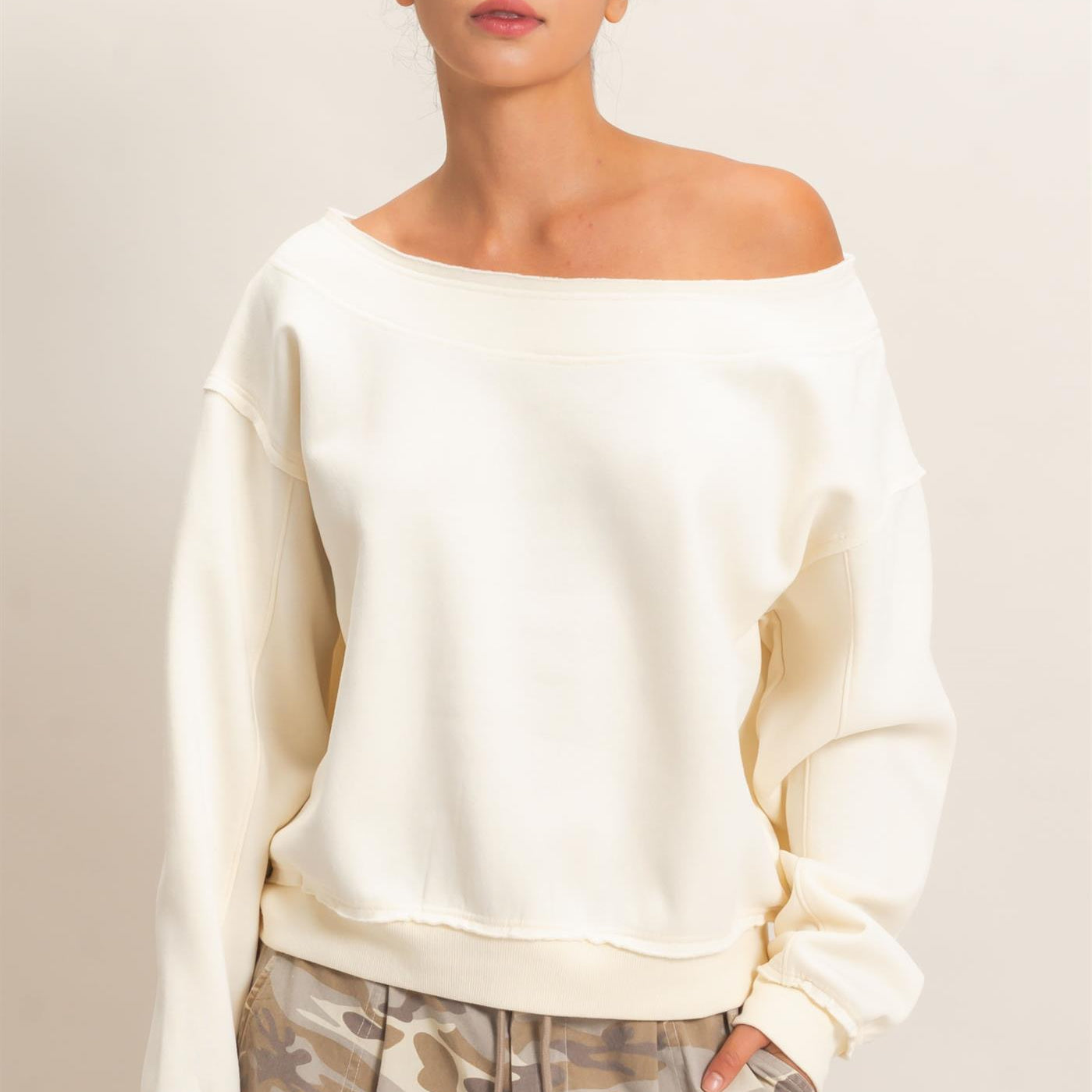 Wholesale Off Shoulder Sweatshirt Sweatshirts DZ26C880 CREAM DOUBLE ZERO