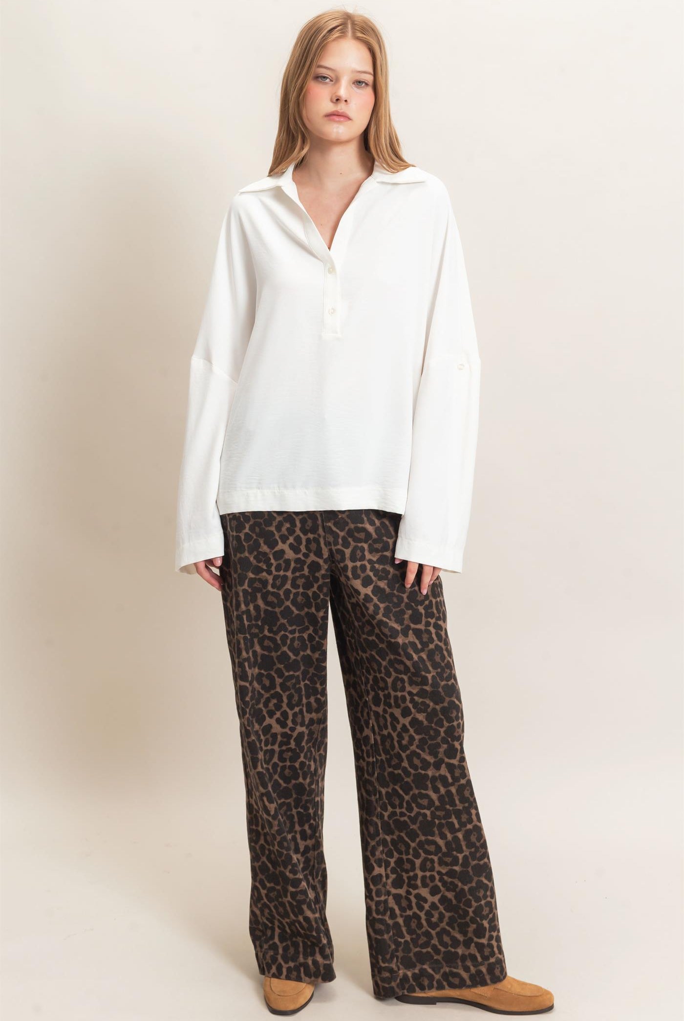 Wholesale Buttoned Collar Split Sleeve Top Clothing Tops HF26F071 OFF WHITE HYFVE