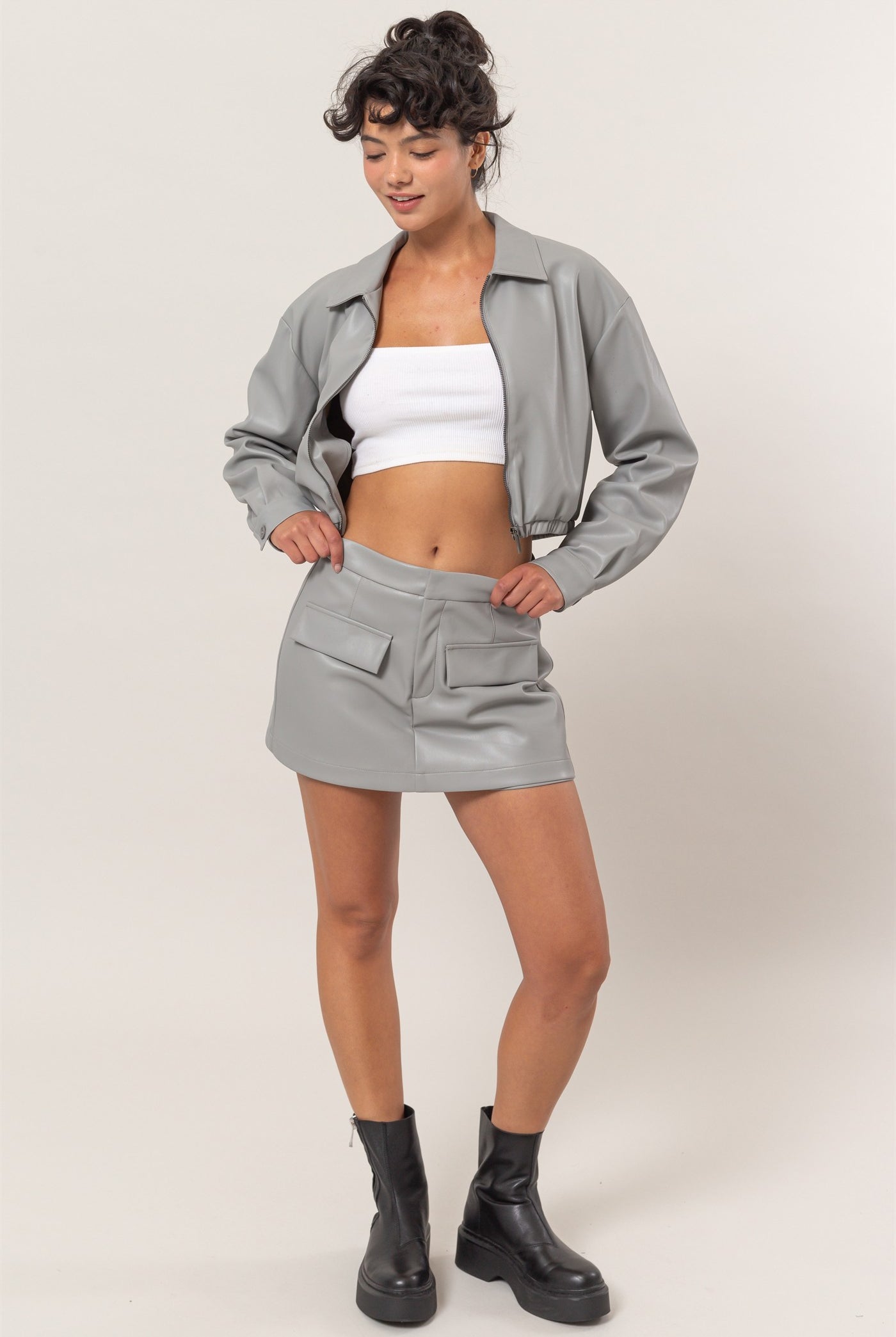 Wholesale Leather Flap Pocket Skort Skorts DZ24F556 GRAY DOUBLE ZERO