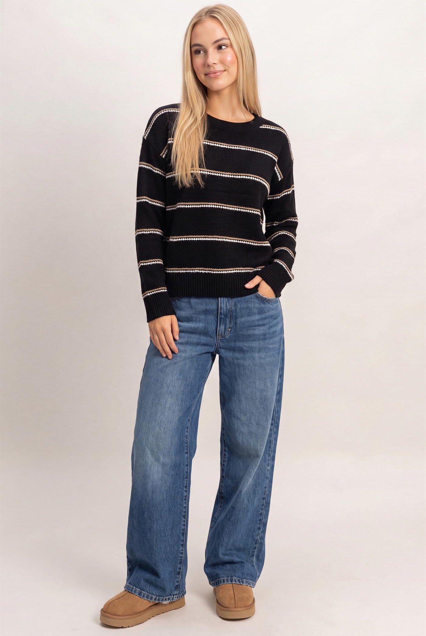 Wholesale Striped Crew Neck Sweater Sweaters HF26E696-D BLACK HYFVE