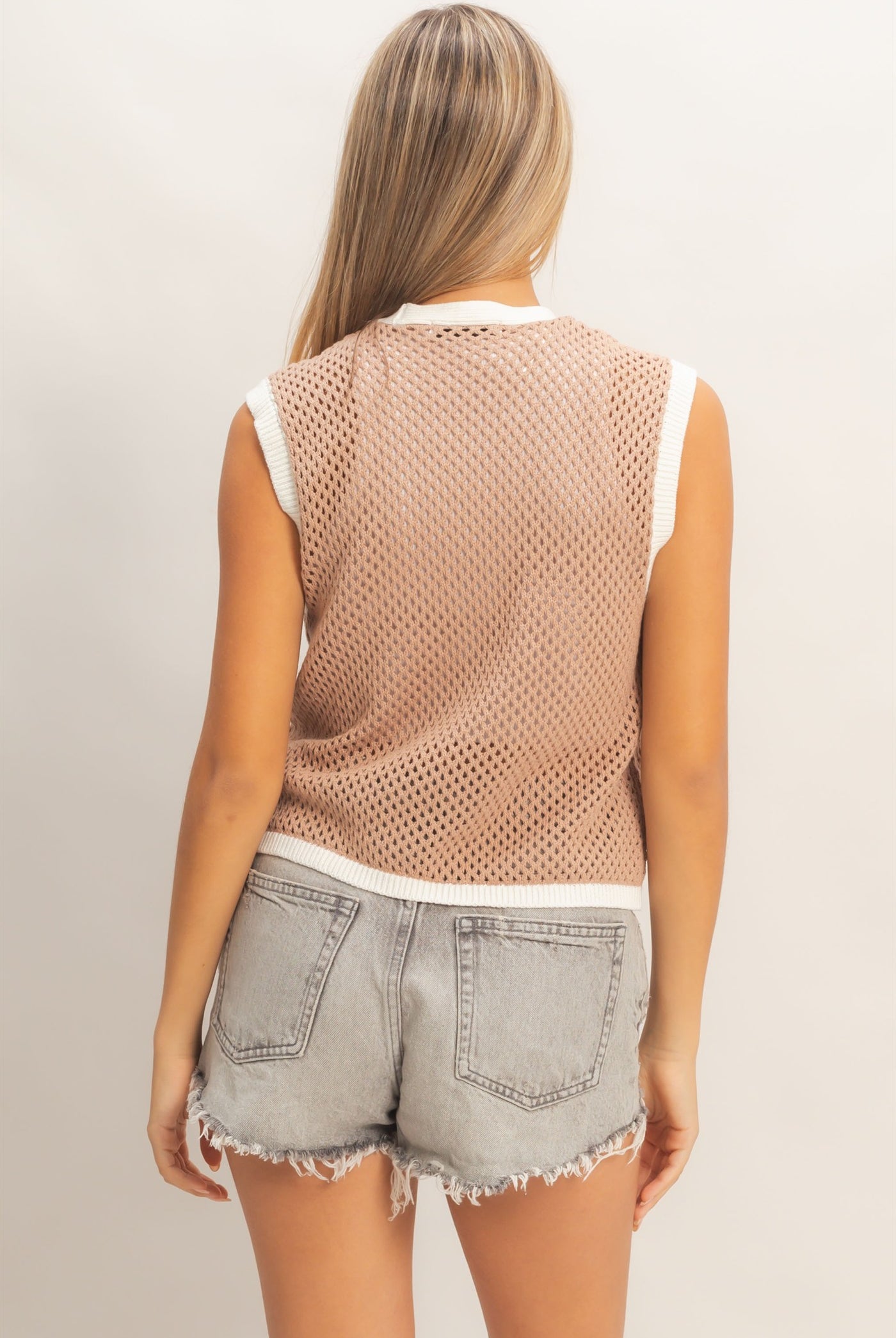 Wholesale Knit Vest With Tie Closure Sweaters HF26A238 L.TAUPE/IVORY HYFVE