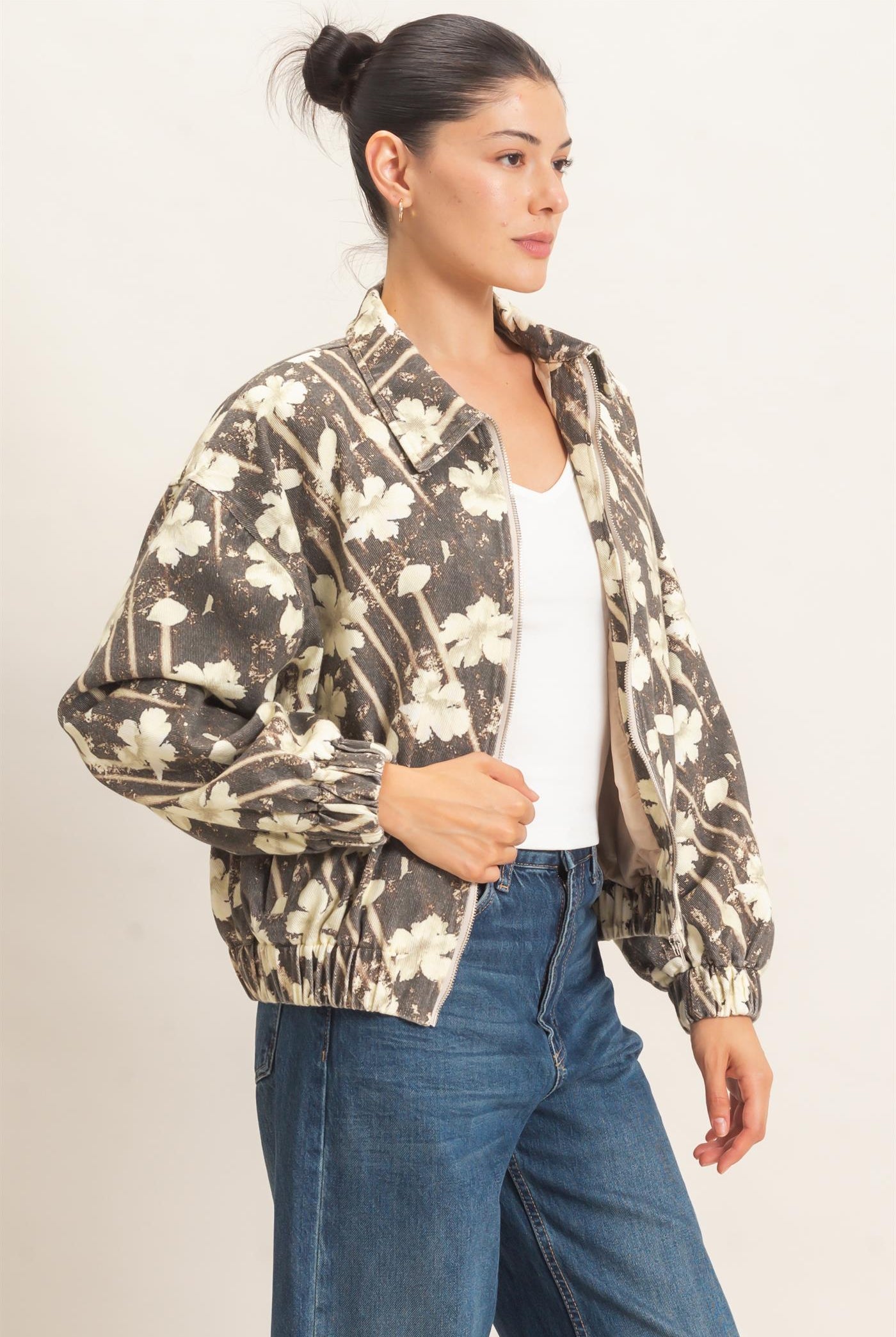 Wholesale Floral Zip-Up Bomber Jacket Bomber Jackets HF26C837 BROWN HYFVE
