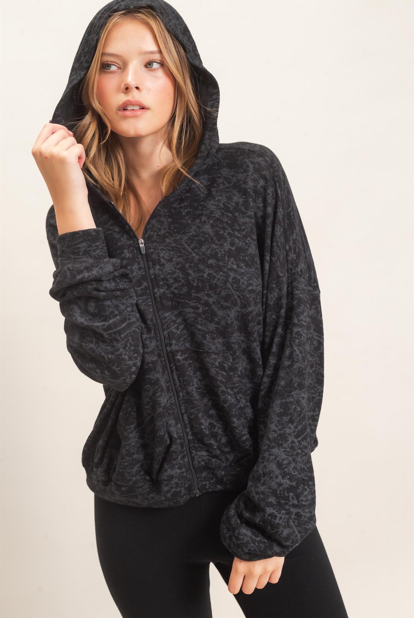 Wholesale Abstract Print Zip-Up Hoodie Hoodies HF26E735 BLACK HYFVE