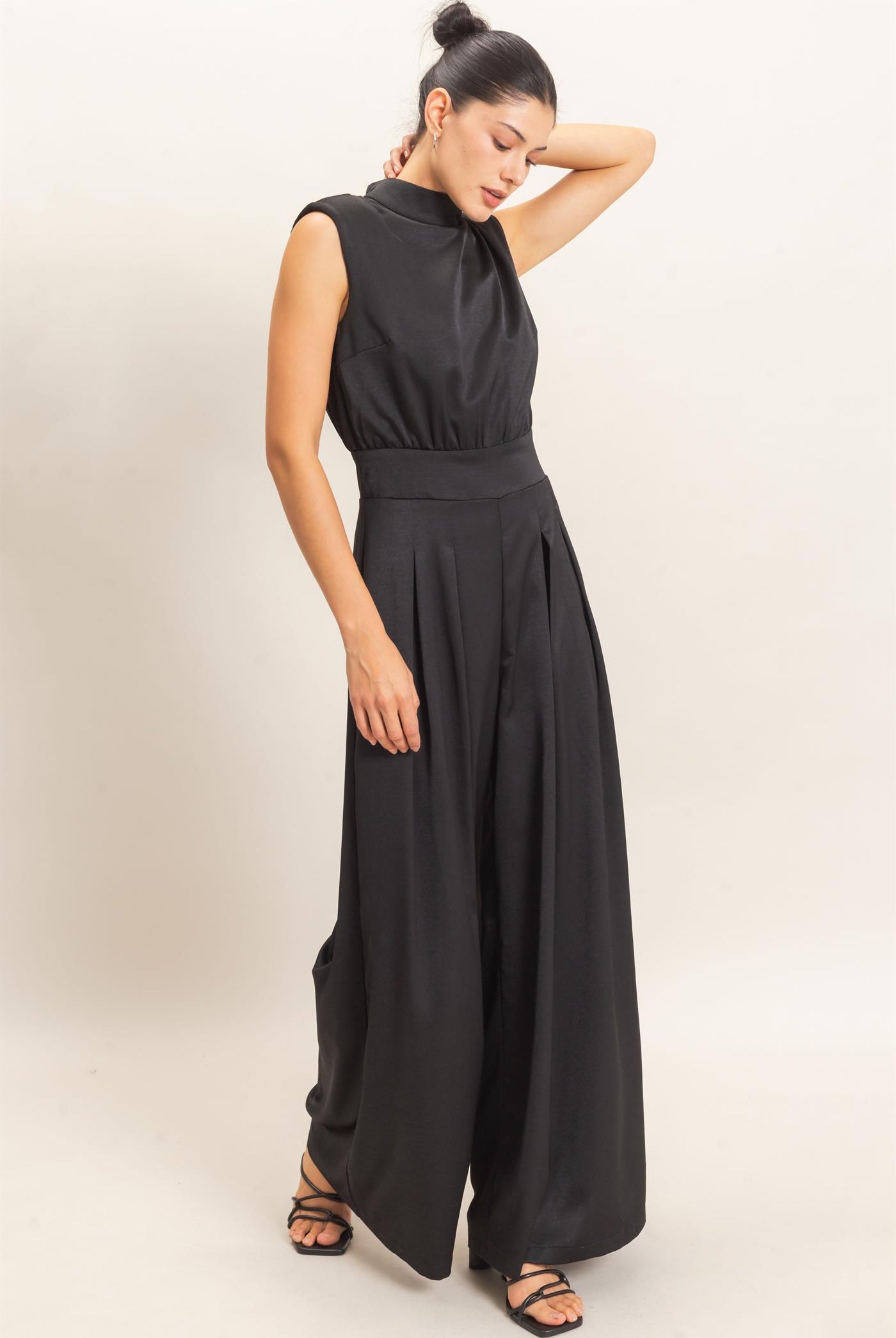 Wholesale Sleeveless Mock Neck Jumpsuit Clothing HF26F209-D BLACK HYFVE