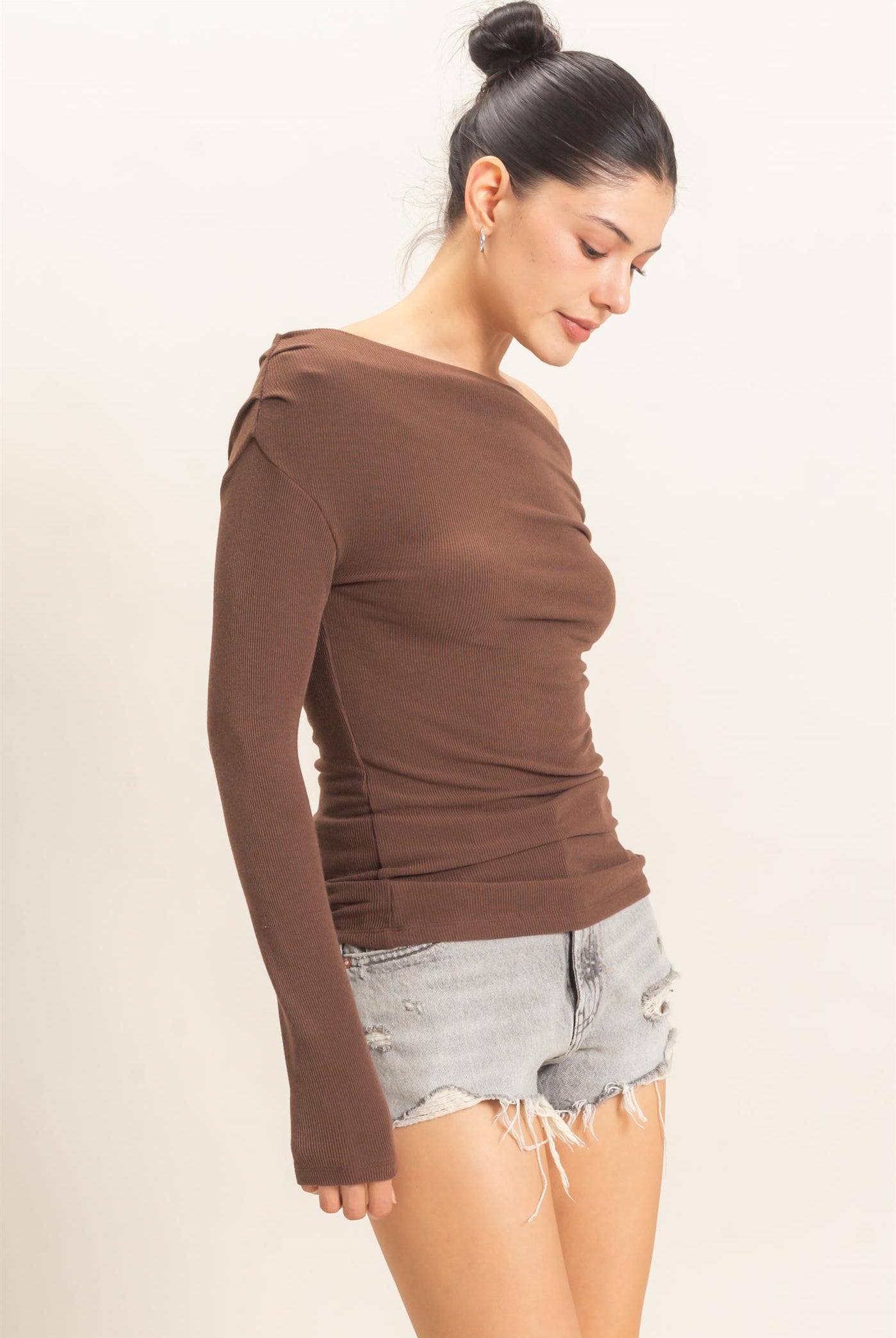 Wholesale Asymmetrical Off-Shoulder Top Clothing Tops HF26E377 CHESTNUT HYFVE