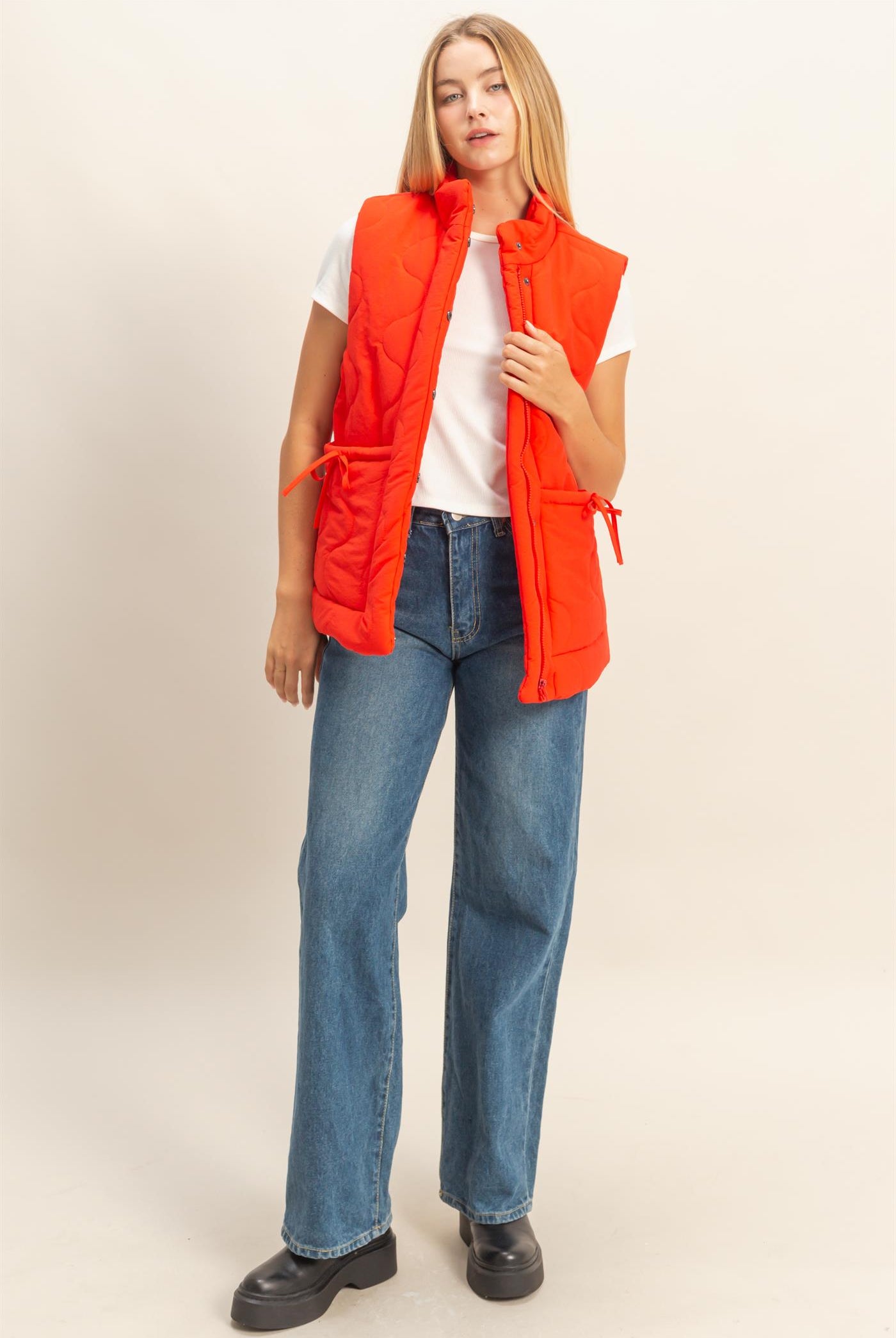 Wholesale Wave Quilted Ribbon Tie Detailed Puffer Vest Vests HF25E498 RED HYFVE