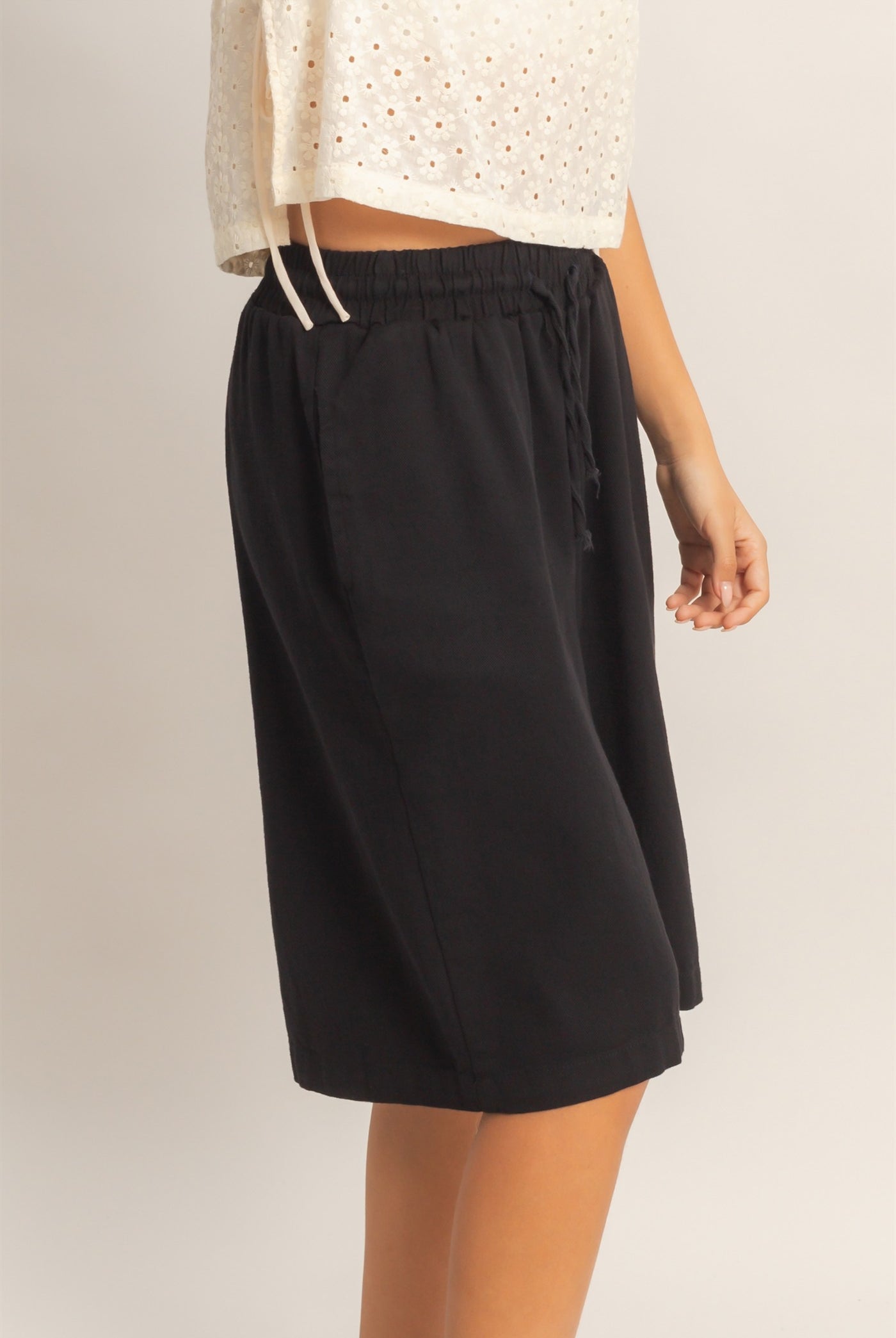 Wholesale Elastic Waistband Shorts Shorts HF26E445 BLACK HYFVE