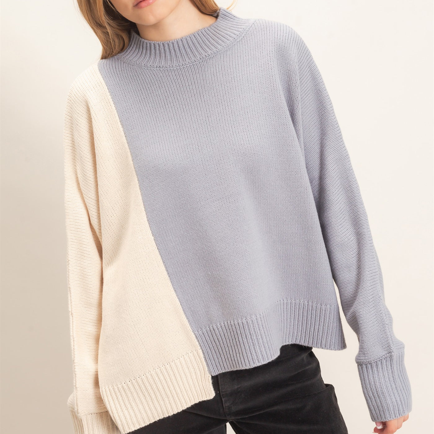 Wholesale Two-Tone Knit Sweater Sweaters HF26F184 GRAY HYFVE
