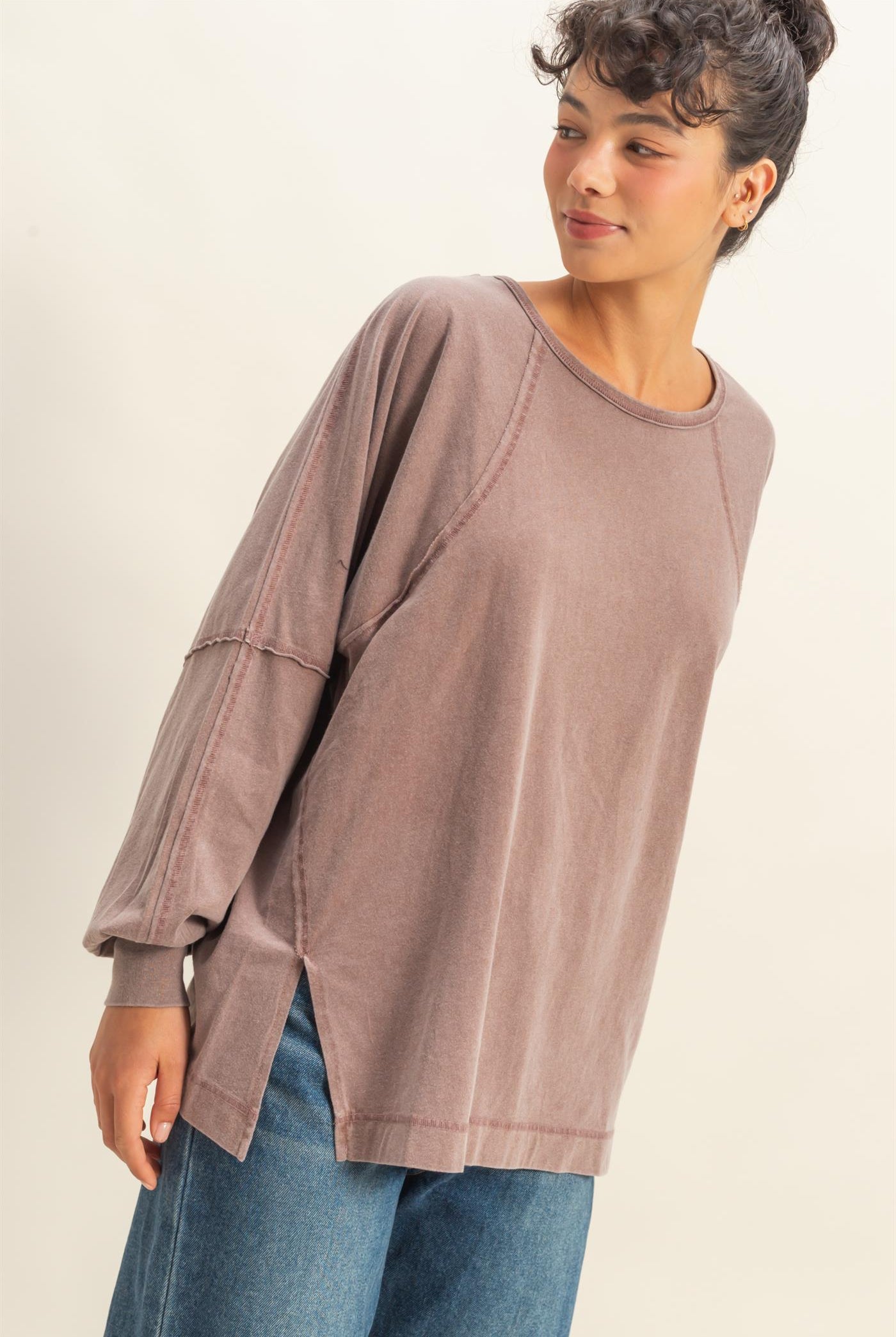 Wholesale Washed Oversized Long Sleeve Top With Slit Clothing Tops DZ25C921 CHESTNUT HYFVE