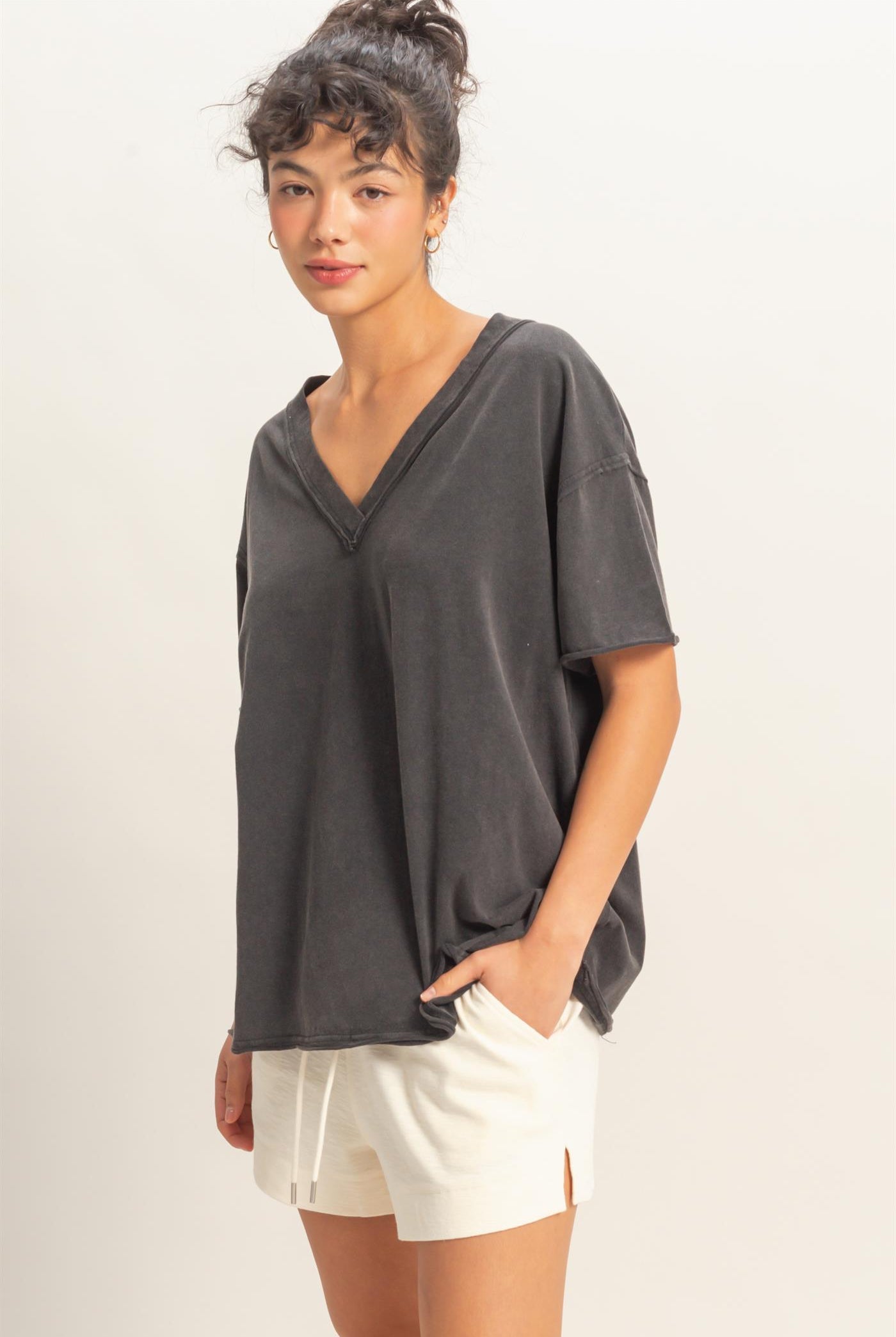 Wholesale Washed V-Neck Oversized Tee Clothing Tops DZ26A760 BLACK DOUBLE ZERO