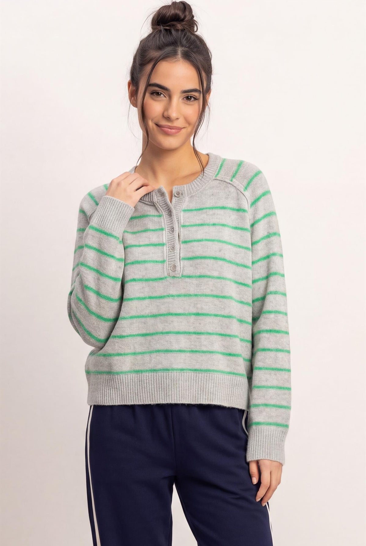 Wholesale Stripe Henley Sweater Sweaters DZ26F002 HEATHER GRAY DOUBLE ZERO