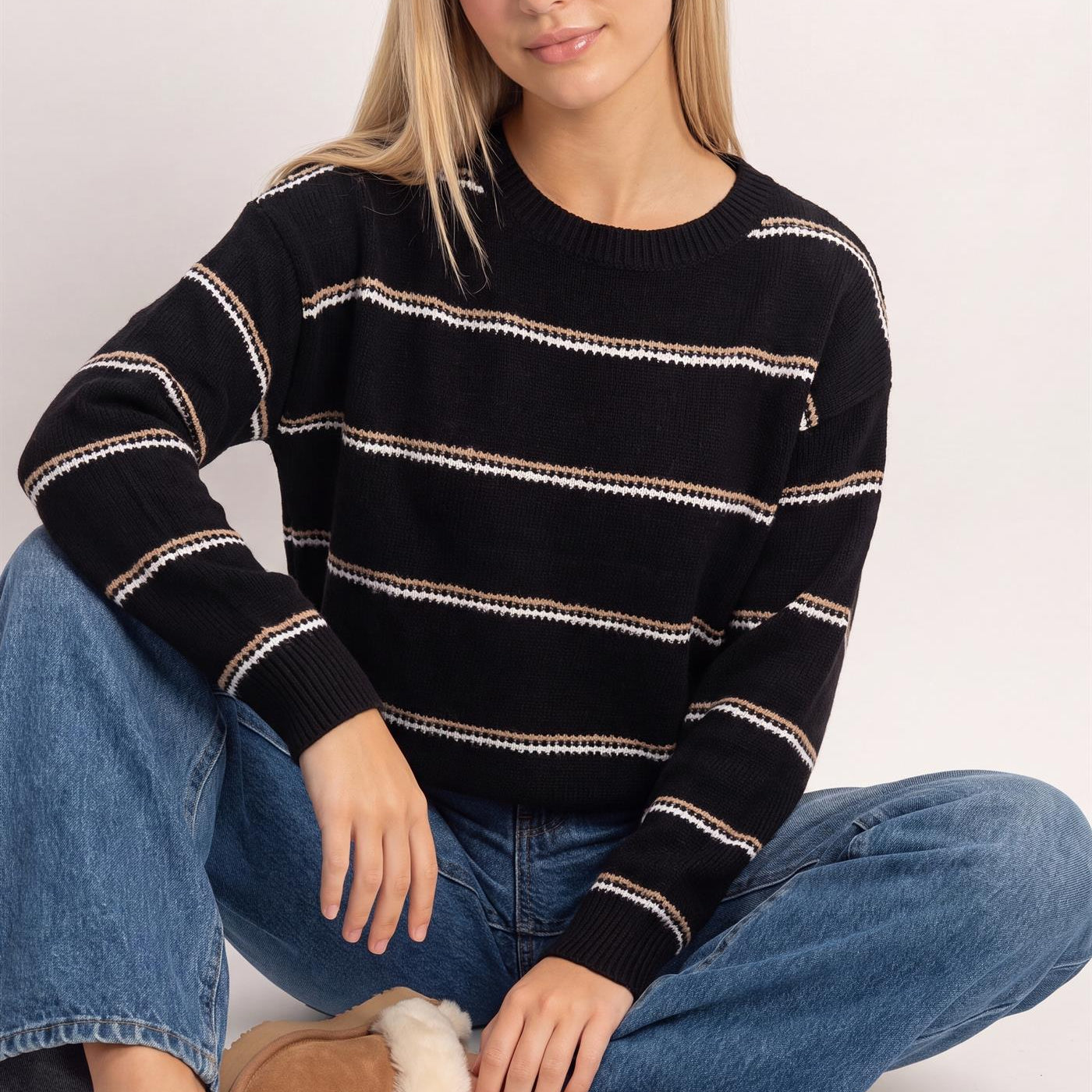 Wholesale Striped Crew Neck Sweater Sweaters HF26E696-D BLACK HYFVE