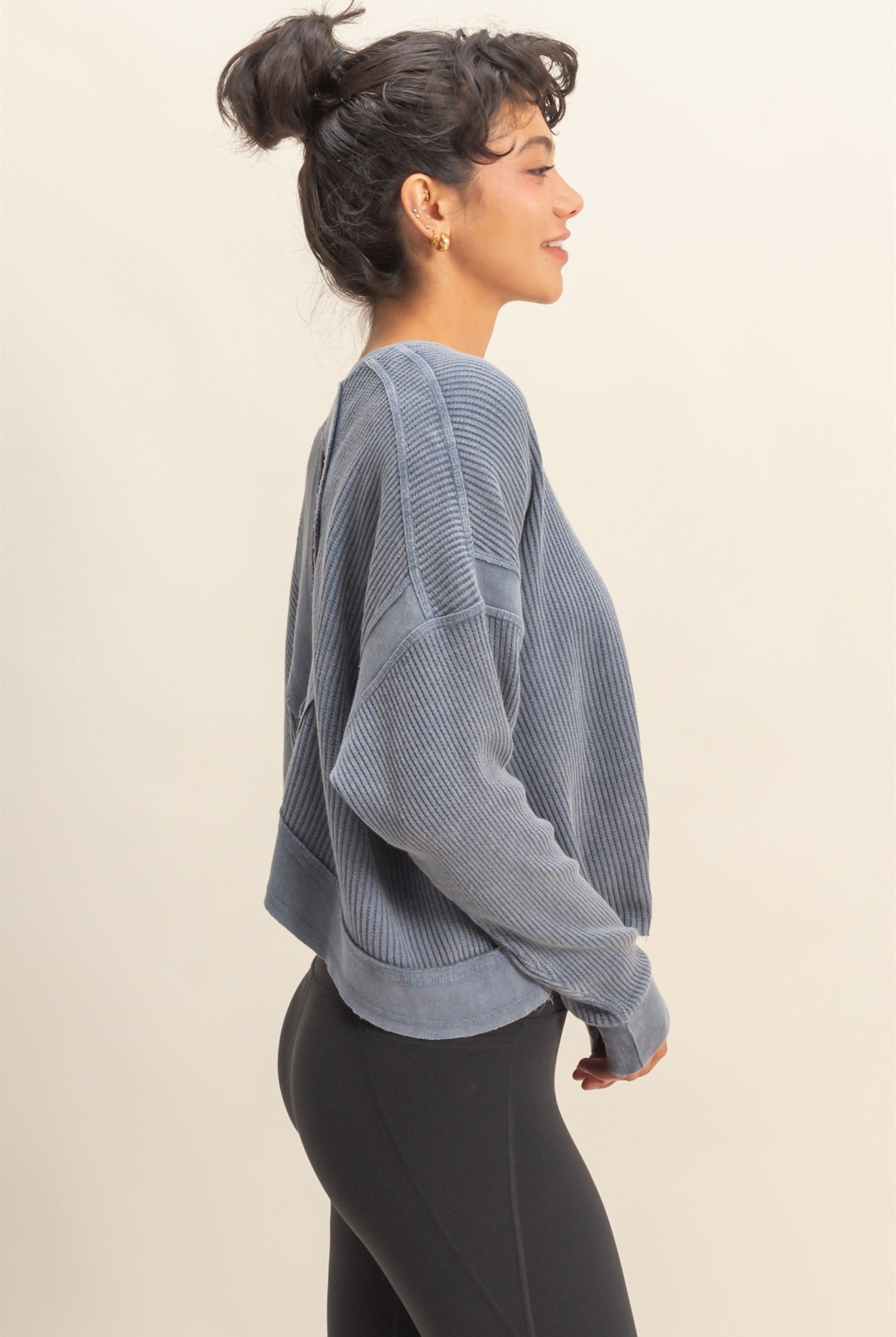 Wholesale Open Back Textured Knit Long Sleeve Top Clothing Tops DZ26A626 DUSTY NAVY DOUBLE ZERO